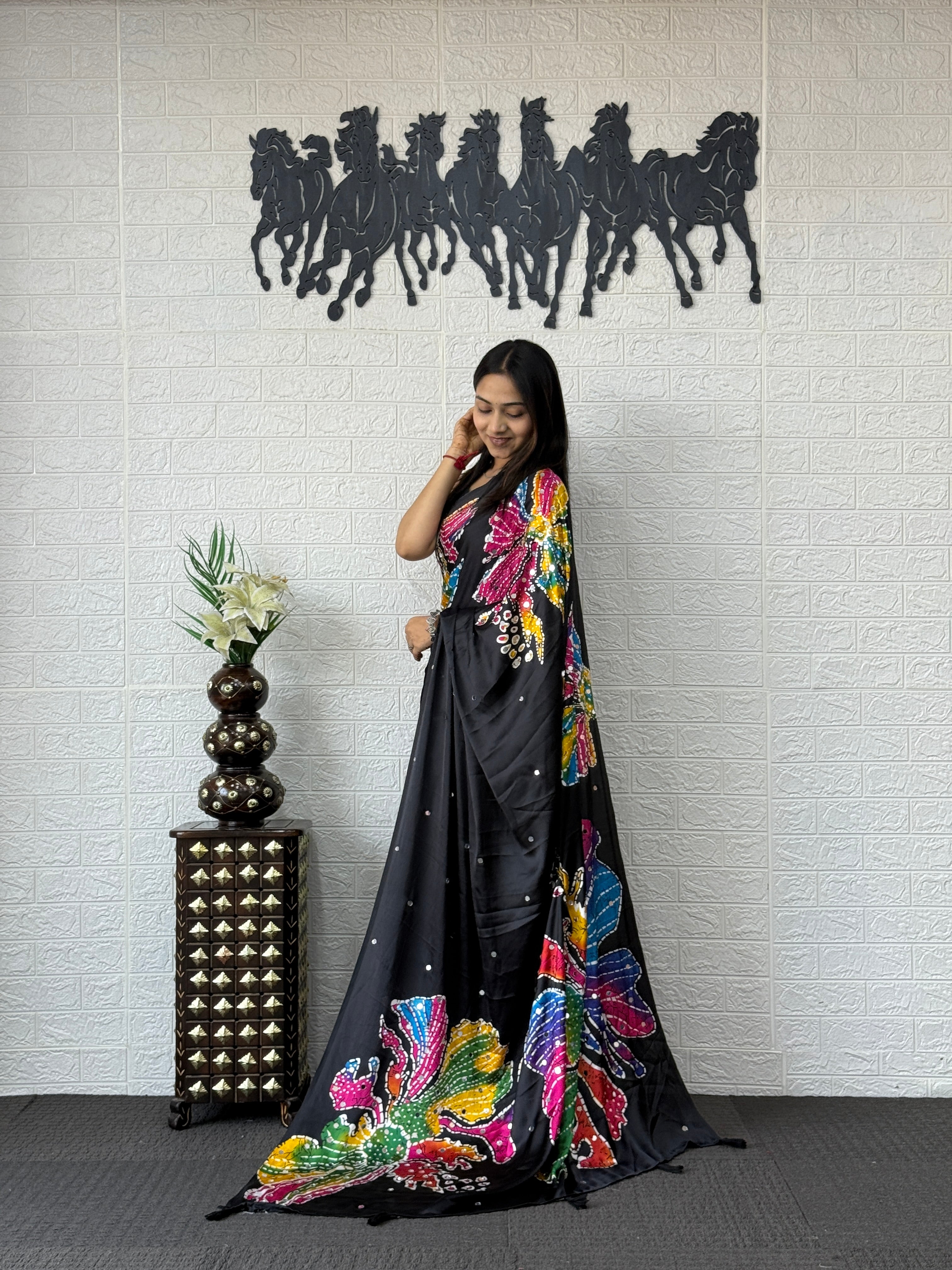 Magnetic Party Wear Pure Silk Mirror Work Designer Saree With Blouse Piece