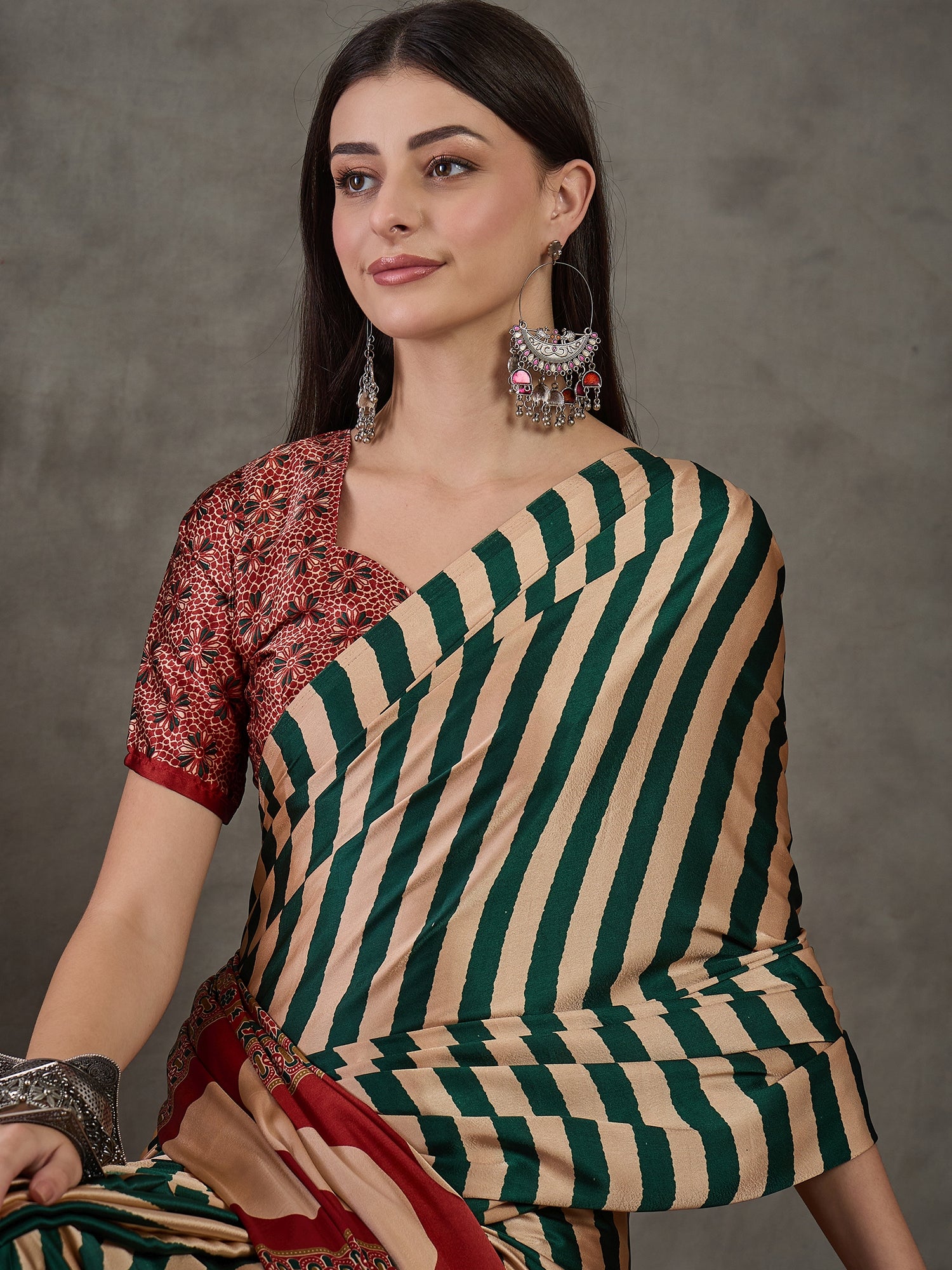 Gratifying Festive Wear Silk Print Design Rich Pallu Fancy Saree With Unstitched Blouse Piece