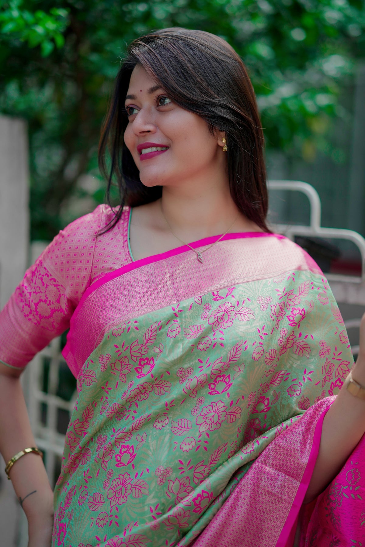 Rhapsodic Function Wear Jacquard Zari Weaving Work Kanchipuram Silk Saree With Ephemeral Blouse Piece