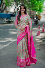 Load image into Gallery viewer, Rhapsodic Function Wear Jacquard Zari Weaving Work Kanchipuram Silk Saree With Ephemeral Blouse Piece
