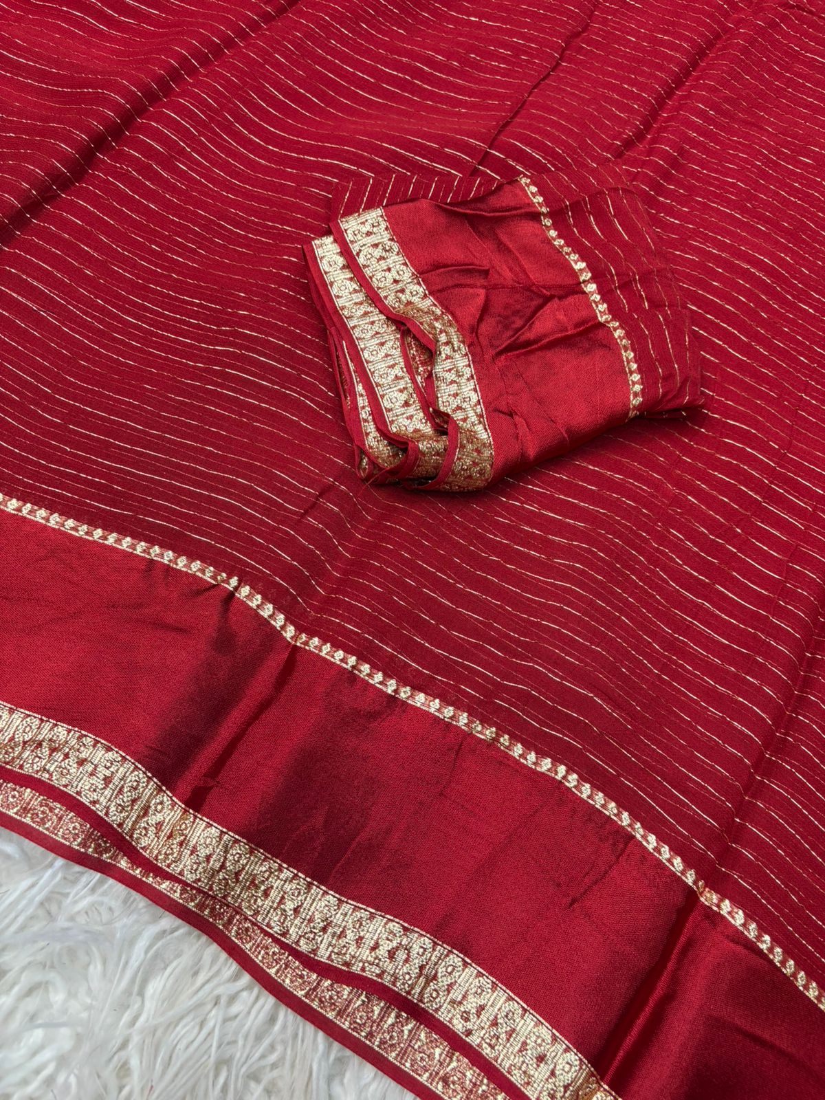 Charming Maroon Colour Pure Viscose Georgette Fabric With Satin Border Work Saree With Blissful Blouse Piece