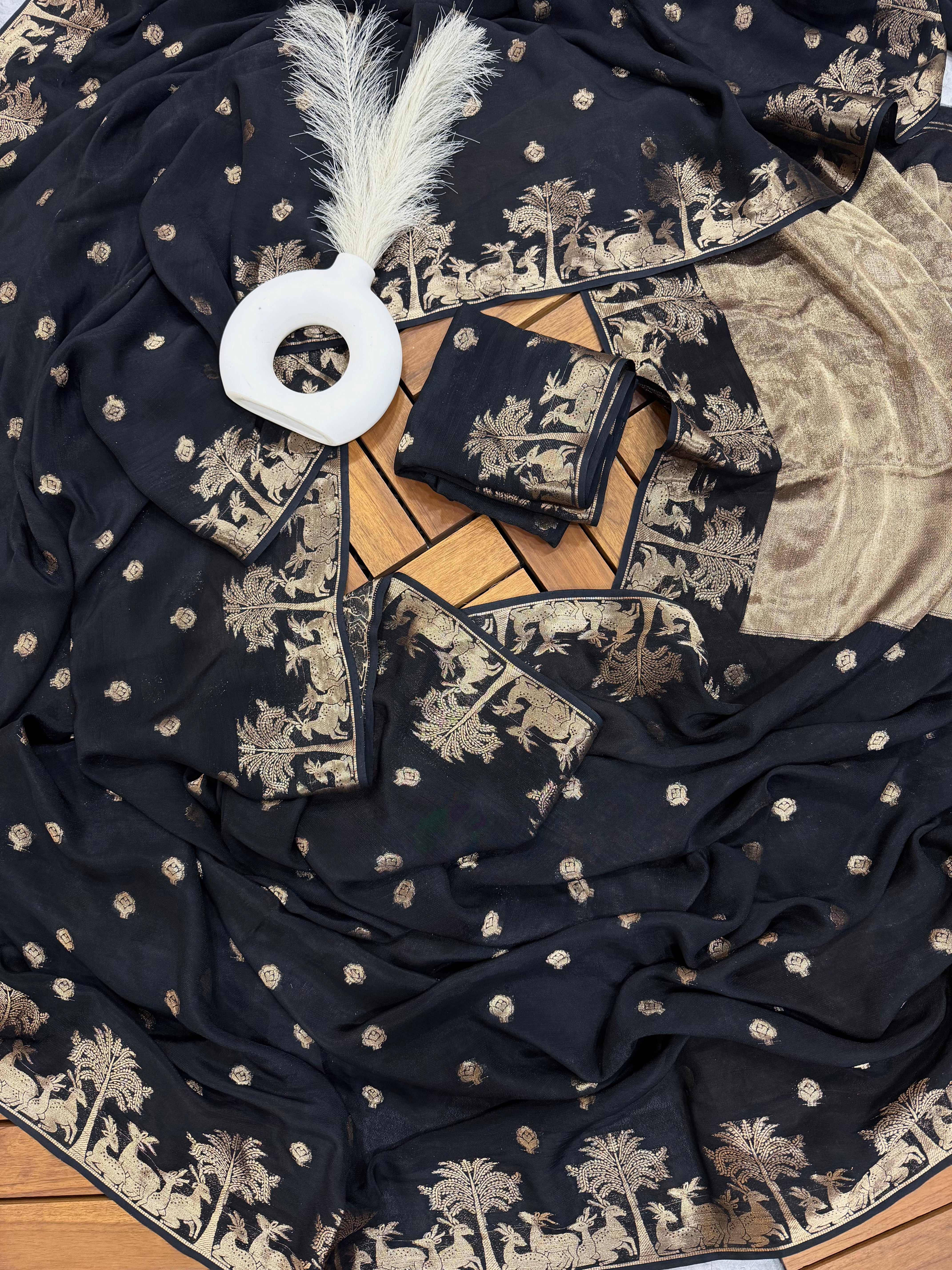 Glamorous Function Wear Viscose Silk Jacquard Border Fancy Designer Saree With Blouse Piece