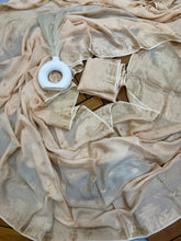 Load image into Gallery viewer, Glamorous Function Wear Viscose Silk Jacquard Border Fancy Designer Saree With Blouse Piece
