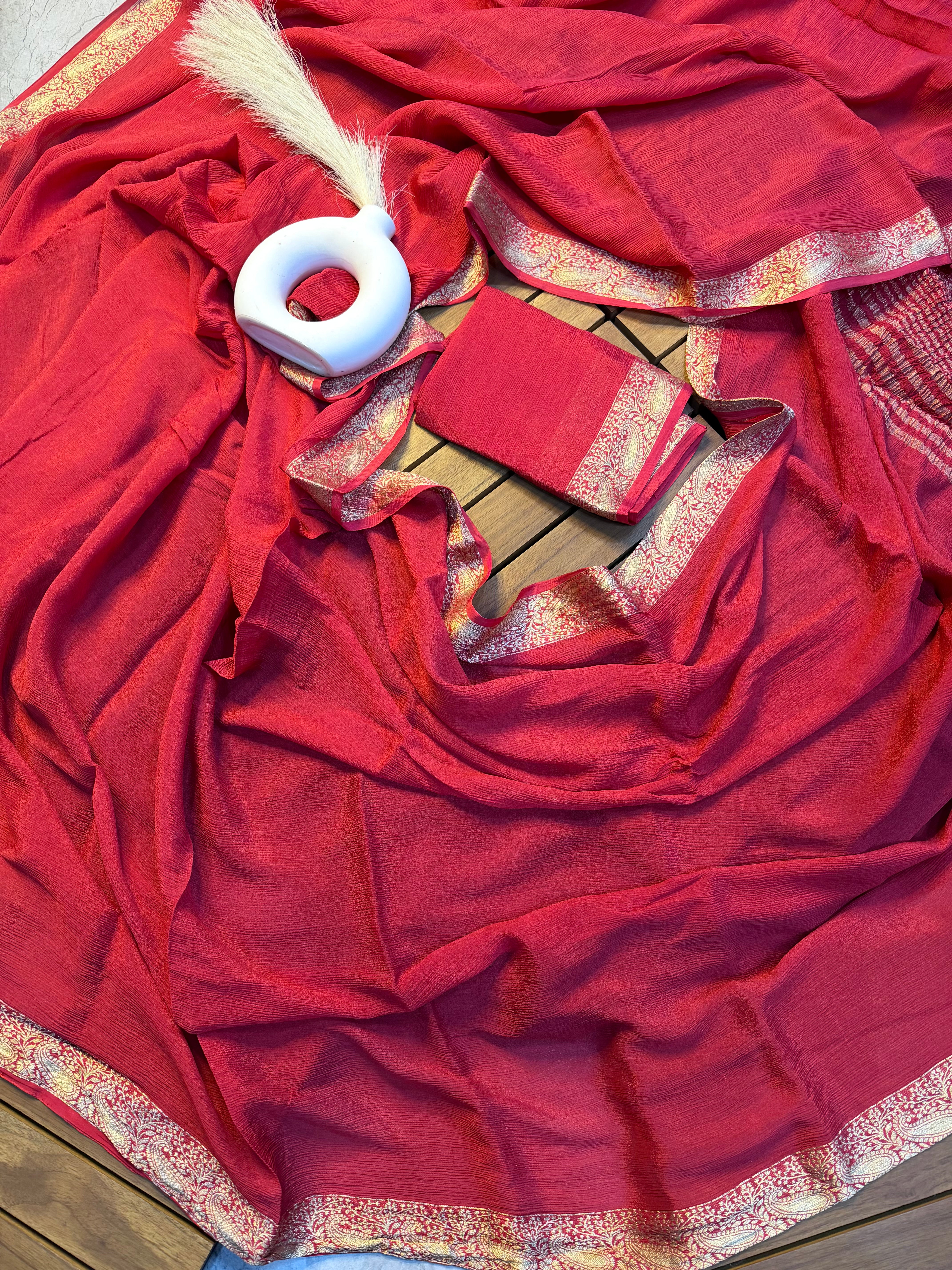 Admirable Party Wear Viscose Chinnon Jacquard Border Rich Pallu Designer Saree For Wedding