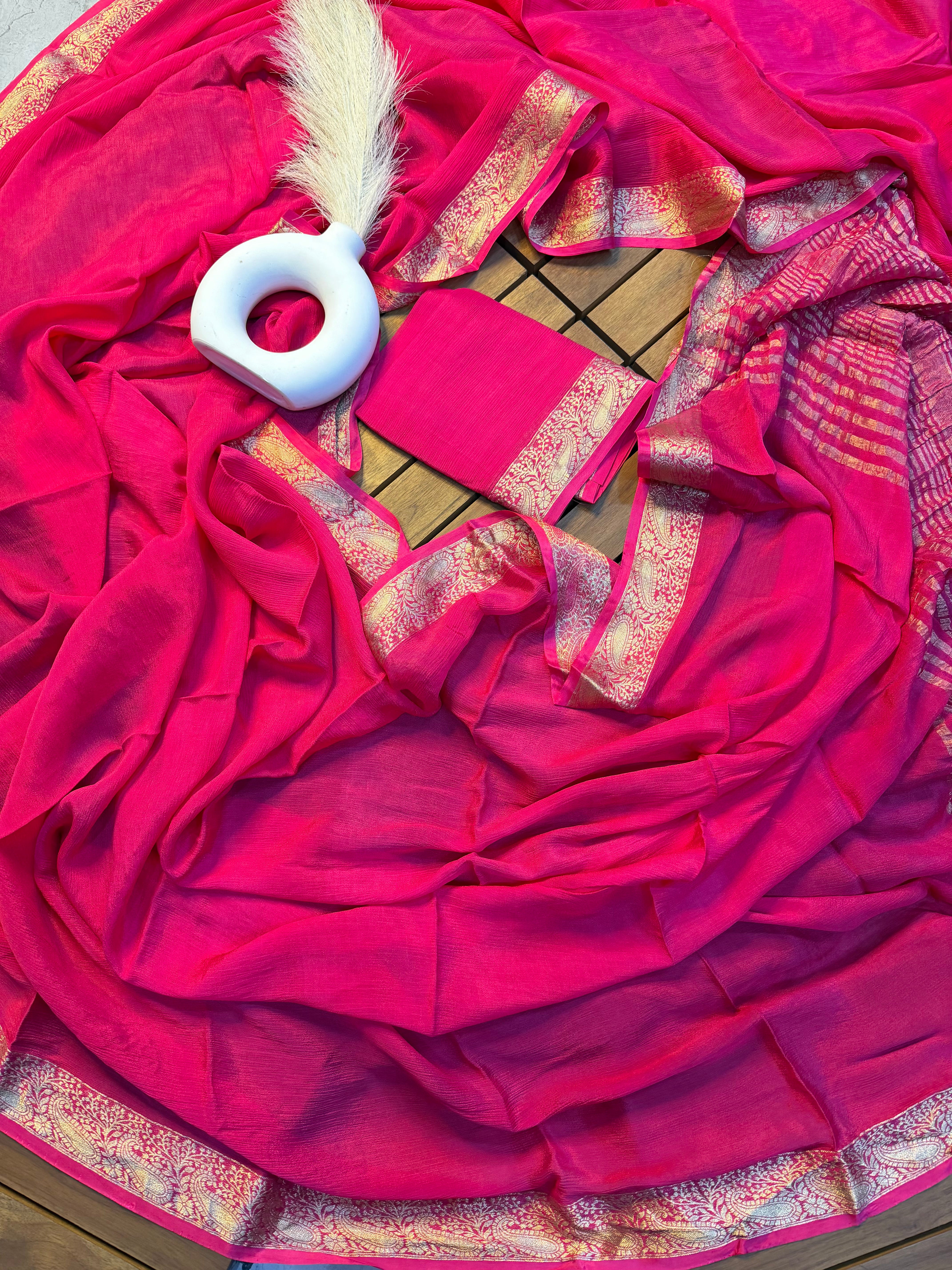 Admirable Party Wear Viscose Chinnon Jacquard Border Rich Pallu Designer Saree For Wedding