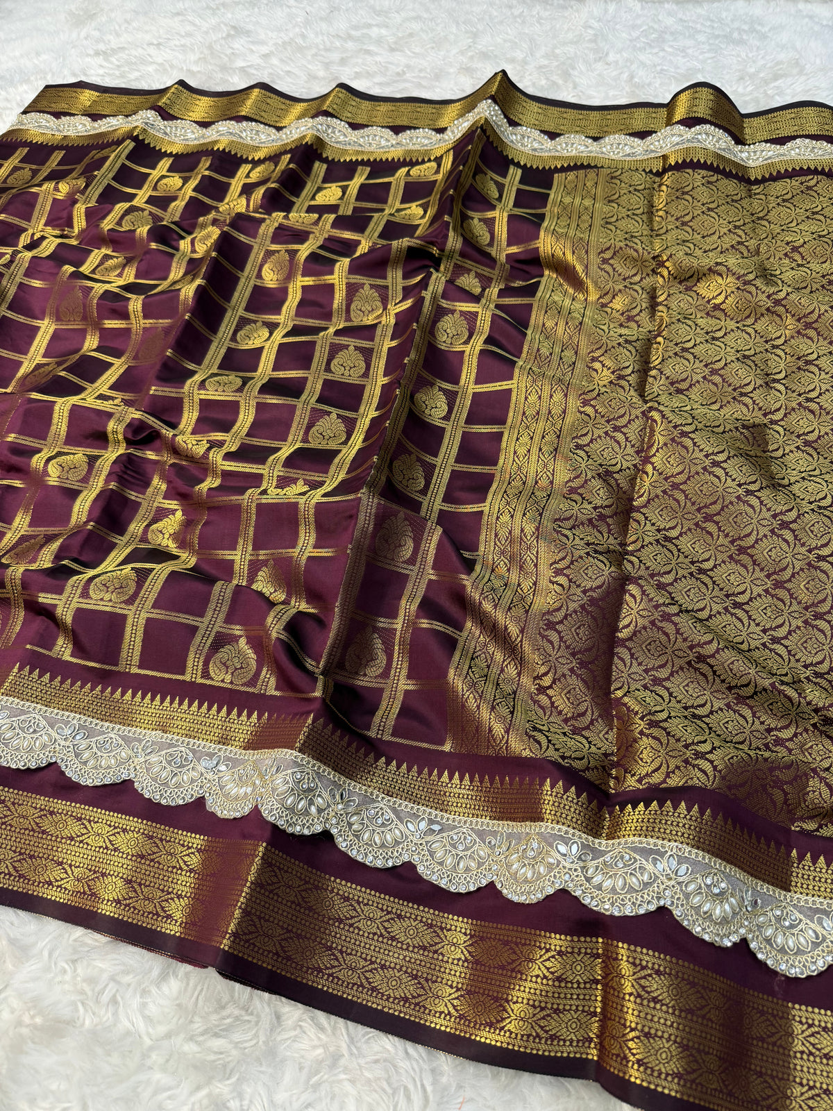 Regal Wedding Wear Banarasi Silk Golden Zari Border Rich Pallu Designer Saree For Women