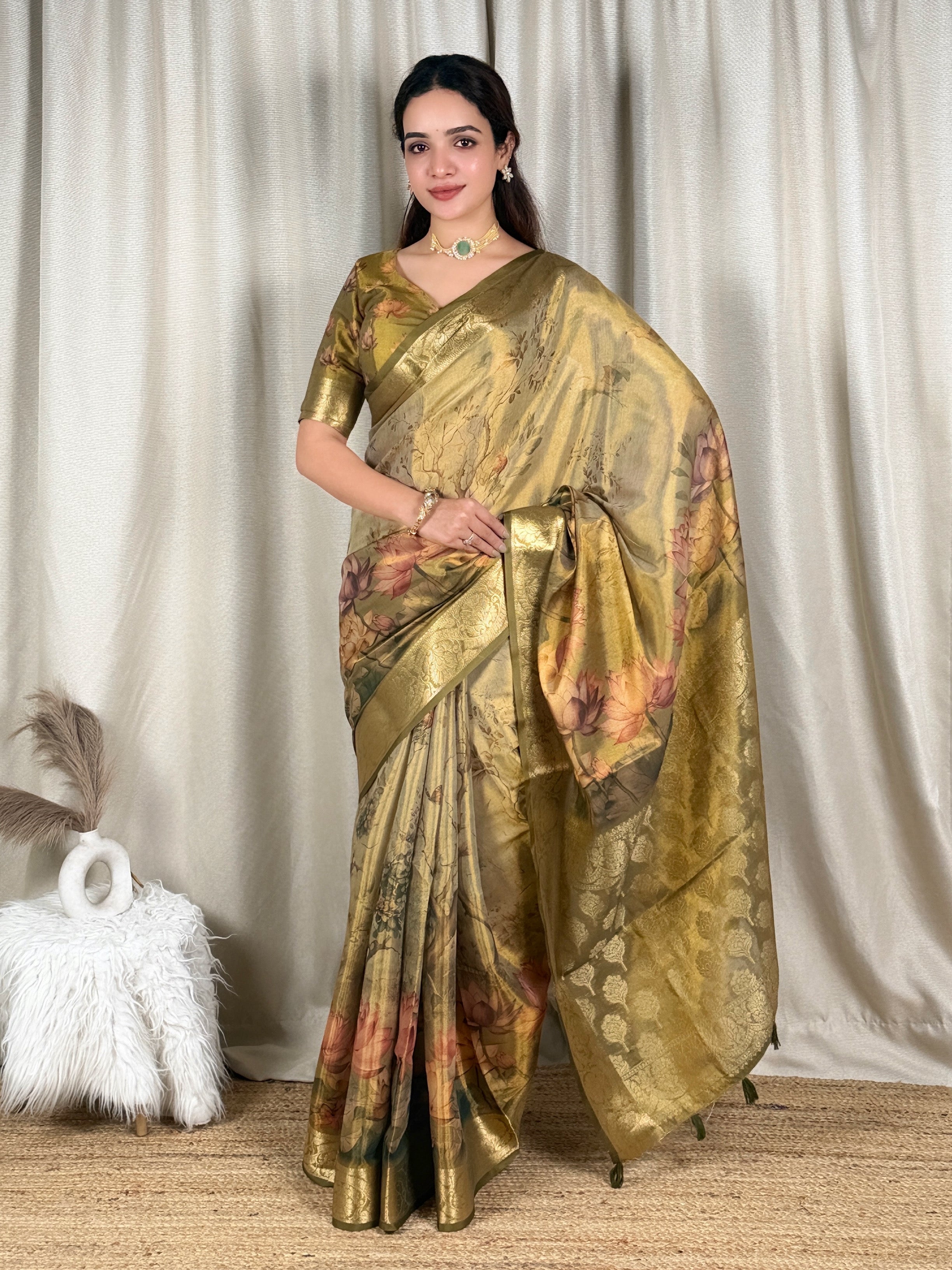 Divine Wedding Wear Tissue Silk Zari Weaving Border Rich Pallu Designer Saree With Unstitched Blouse Piece