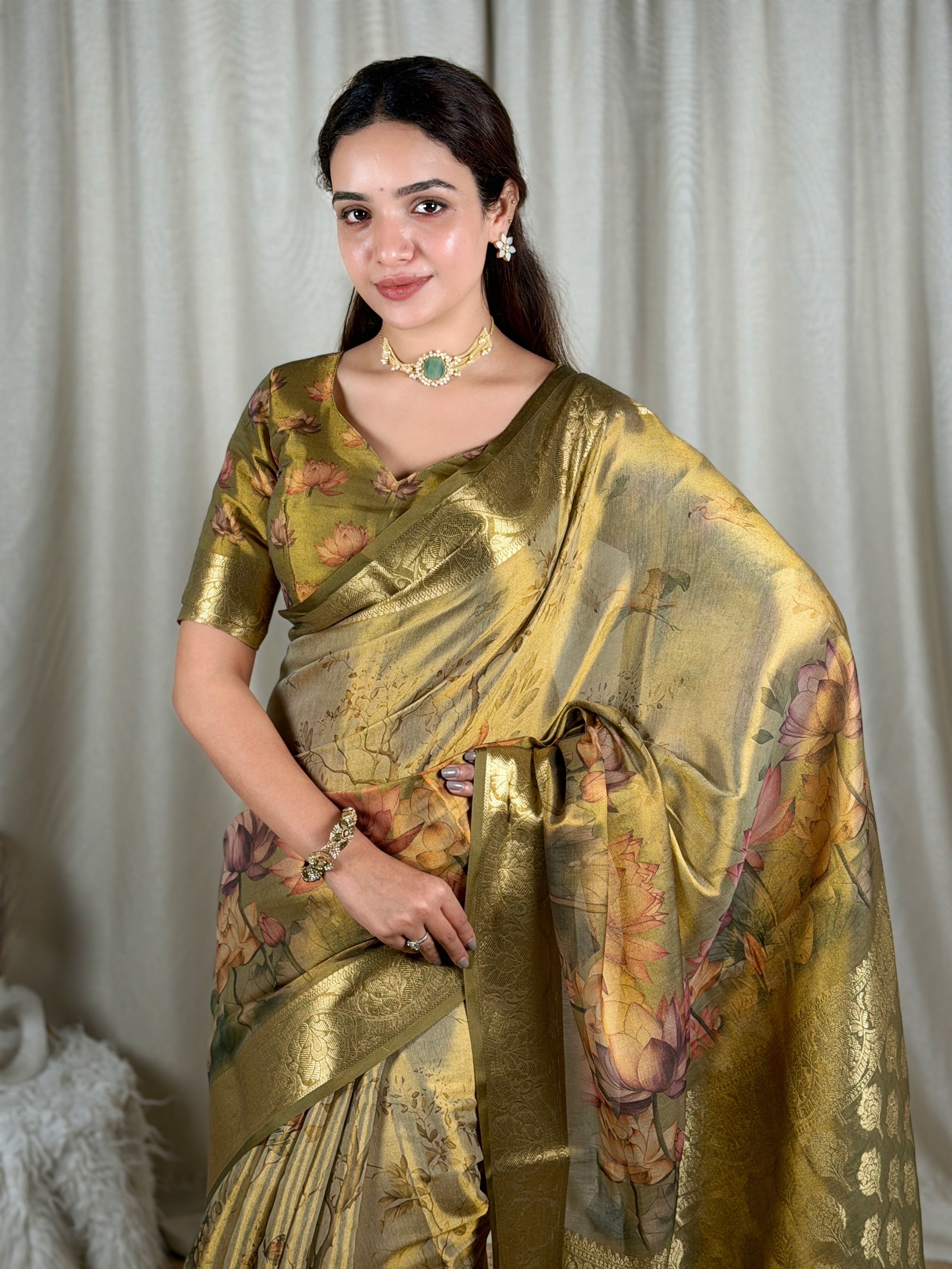 Divine Wedding Wear Tissue Silk Zari Weaving Border Rich Pallu Designer Saree With Unstitched Blouse Piece