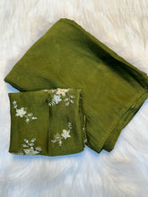 Load image into Gallery viewer, Opulent Festive Wear Rangoli Crush Silk Fancy Designer Saree With Heavy Beeds Work Blouse
