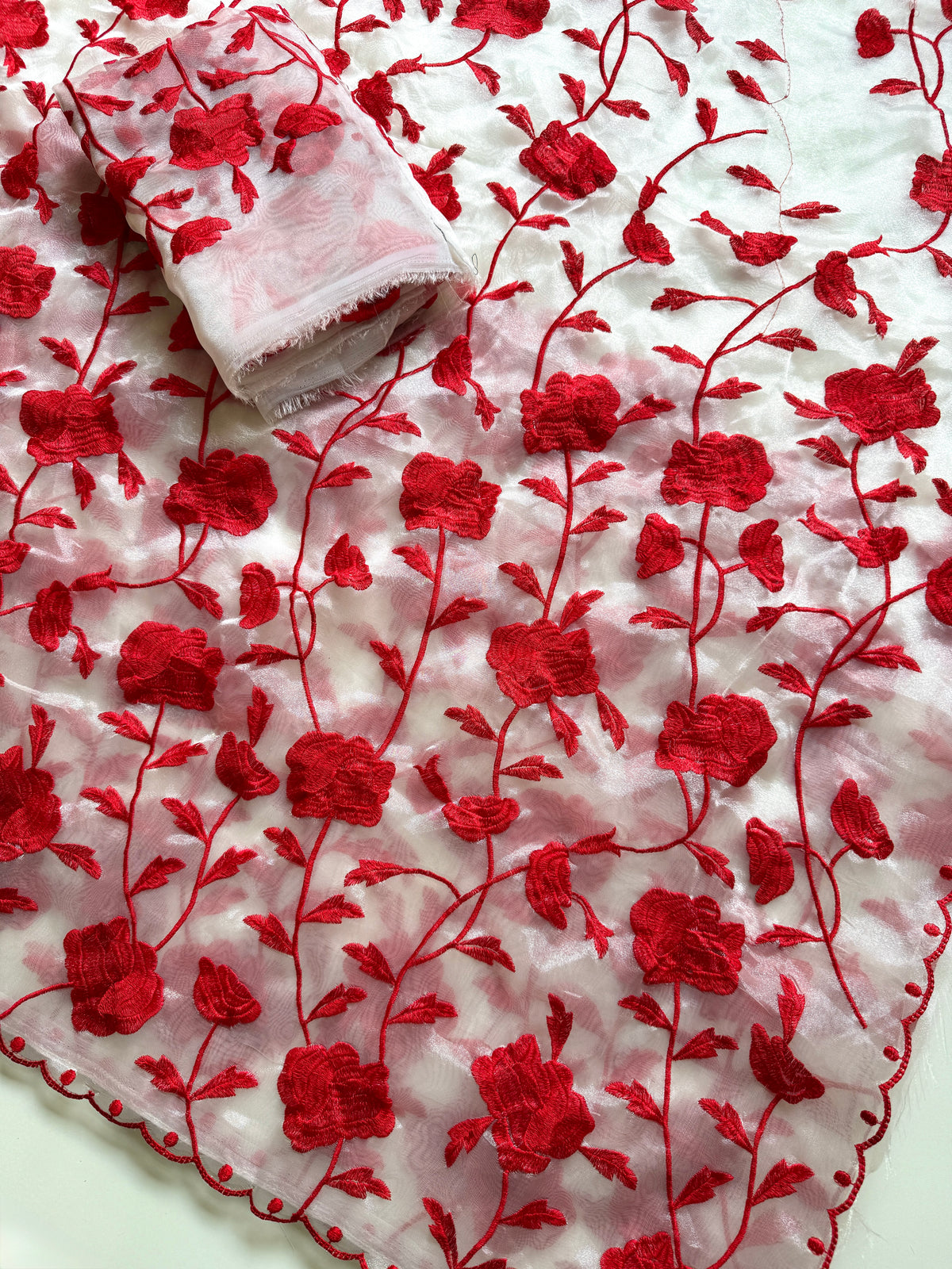 Mellifluous Party Wear Soft Organza Silk Flower Embroidery n Thread Work Designer Saree With Blouse Piece