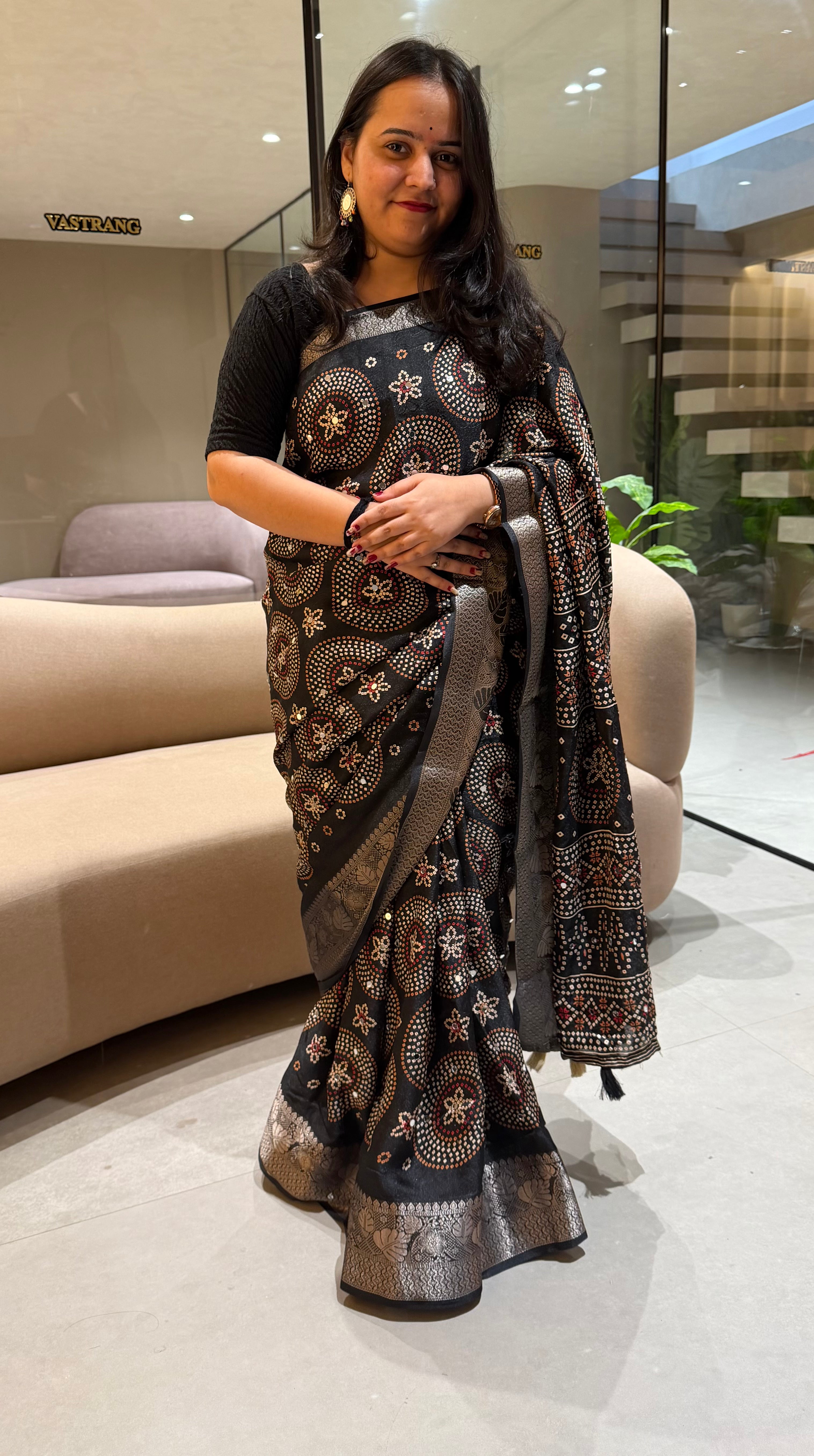 Confounding Function Wear Silk Jacquard Border Mirror Work Designer Saree