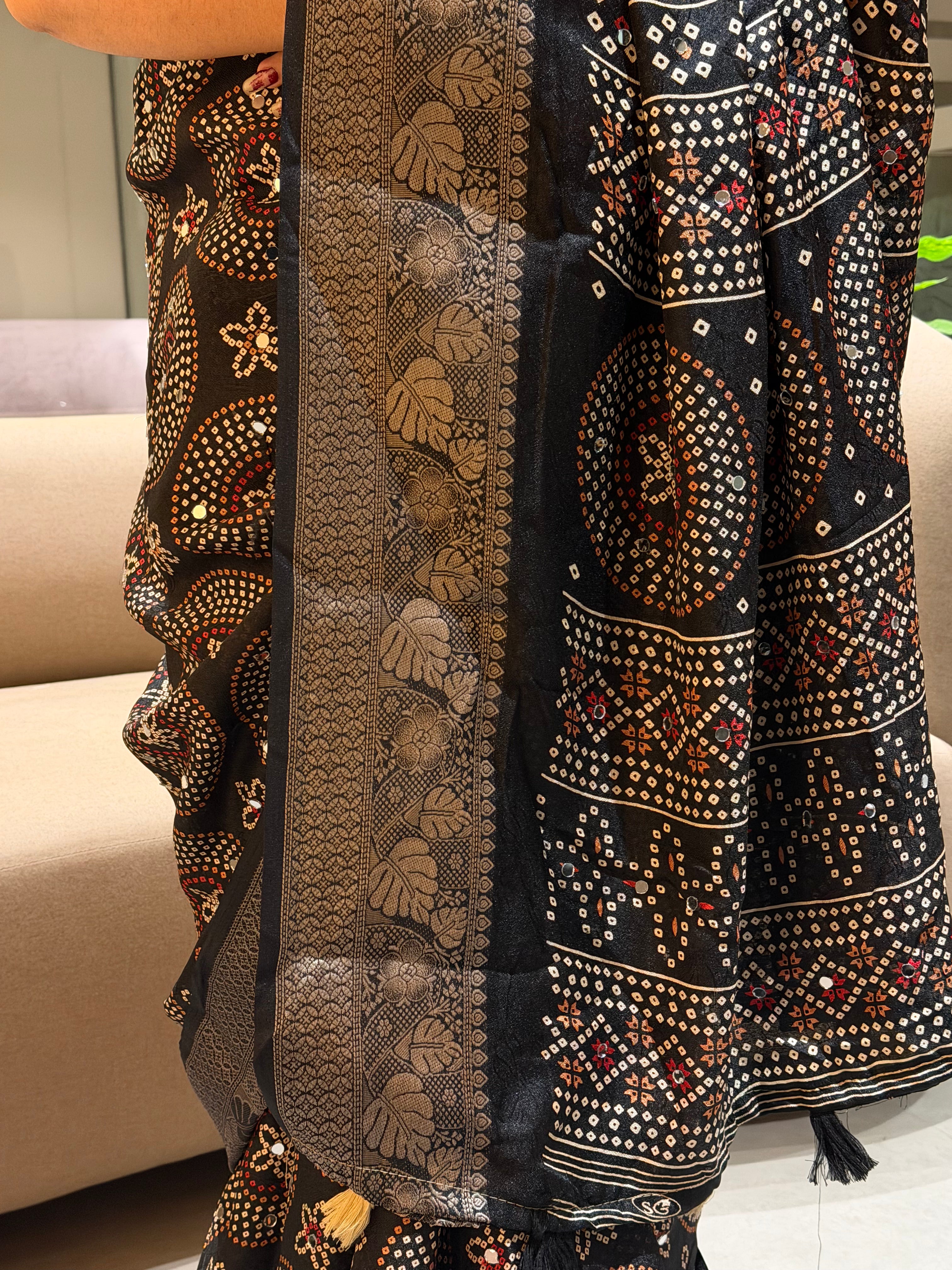 Confounding Function Wear Silk Jacquard Border Mirror Work Designer Saree