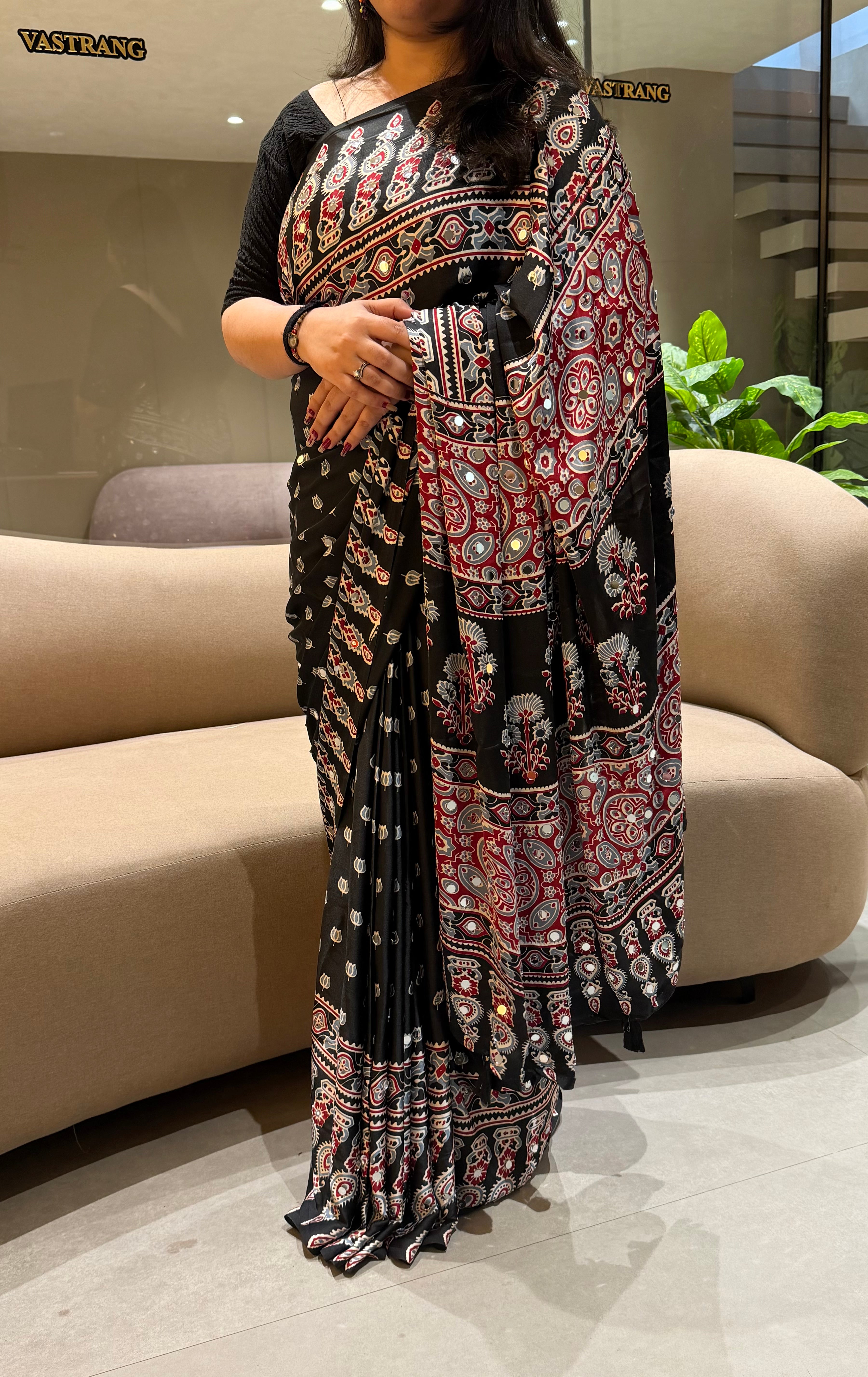 Opulent Wedding Wear Satin Silk Heavy Mirror n Latkan Pallu Border Fancy Saree With Blouse Piece