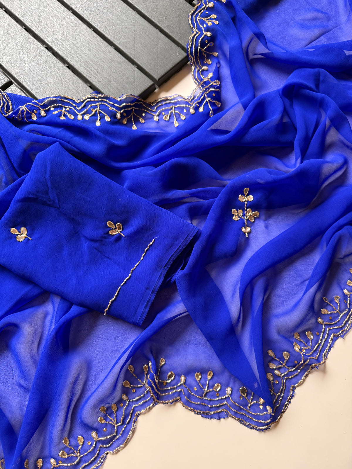 Dazzling Party Wear Georgette Mirror Handwork n Arco Border Designer Saree With Blouse Piece