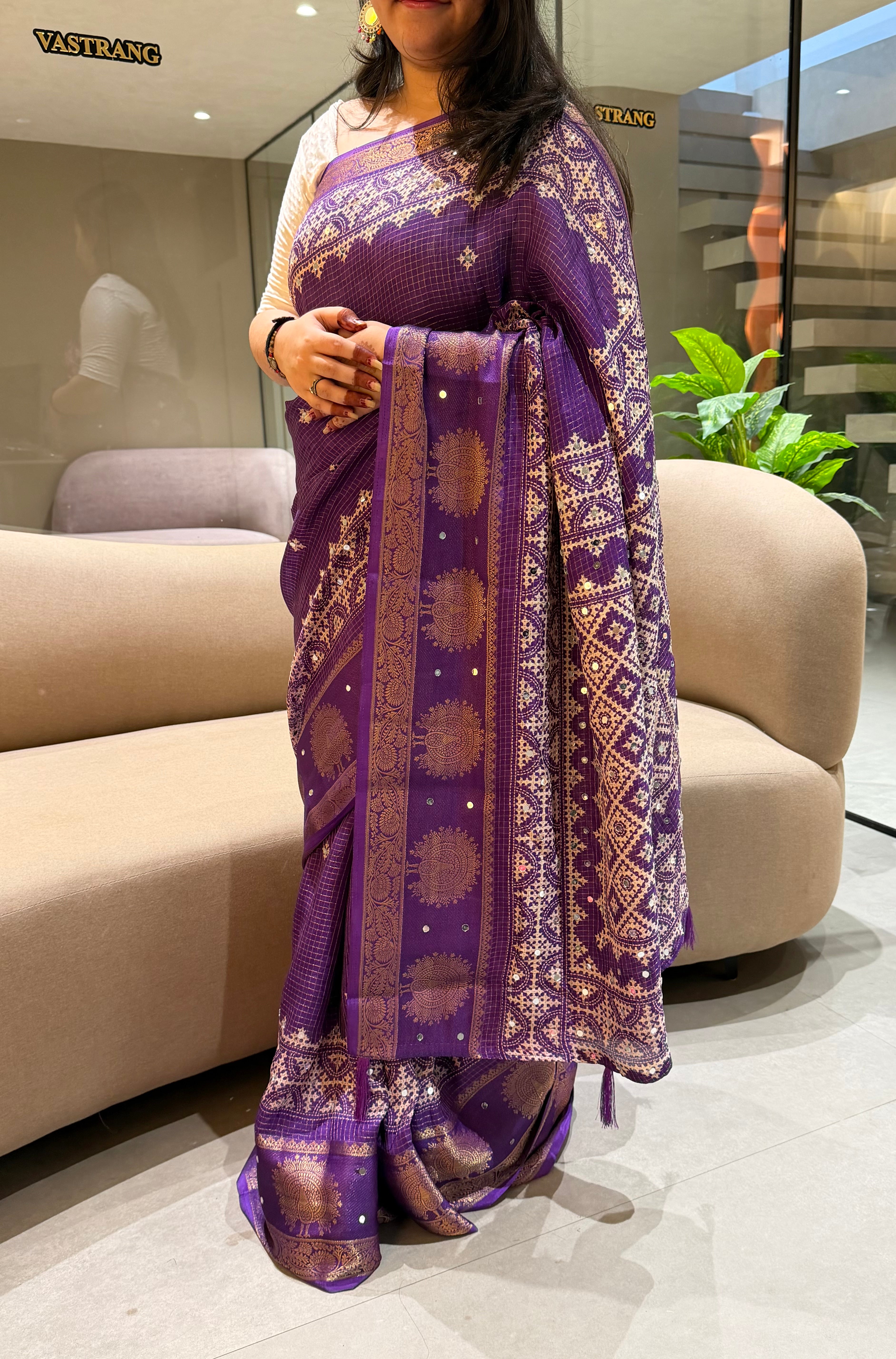 Divine Wedding Wear Silk Jacquard Border Mirror Work n Rich Pallu Designer Saree With Blouse Piece