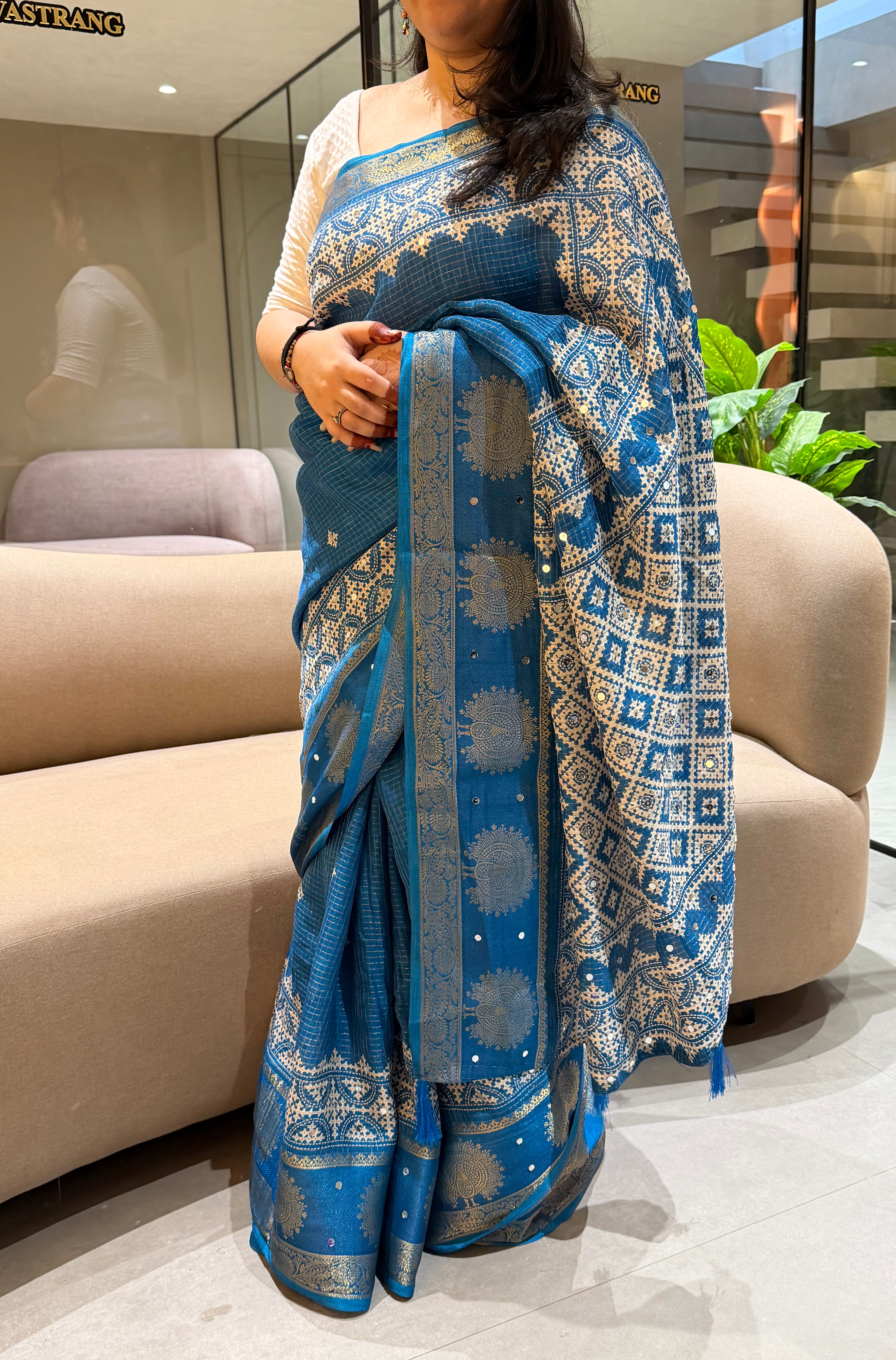 Divine Wedding Wear Silk Jacquard Border Mirror Work n Rich Pallu Designer Saree With Blouse Piece