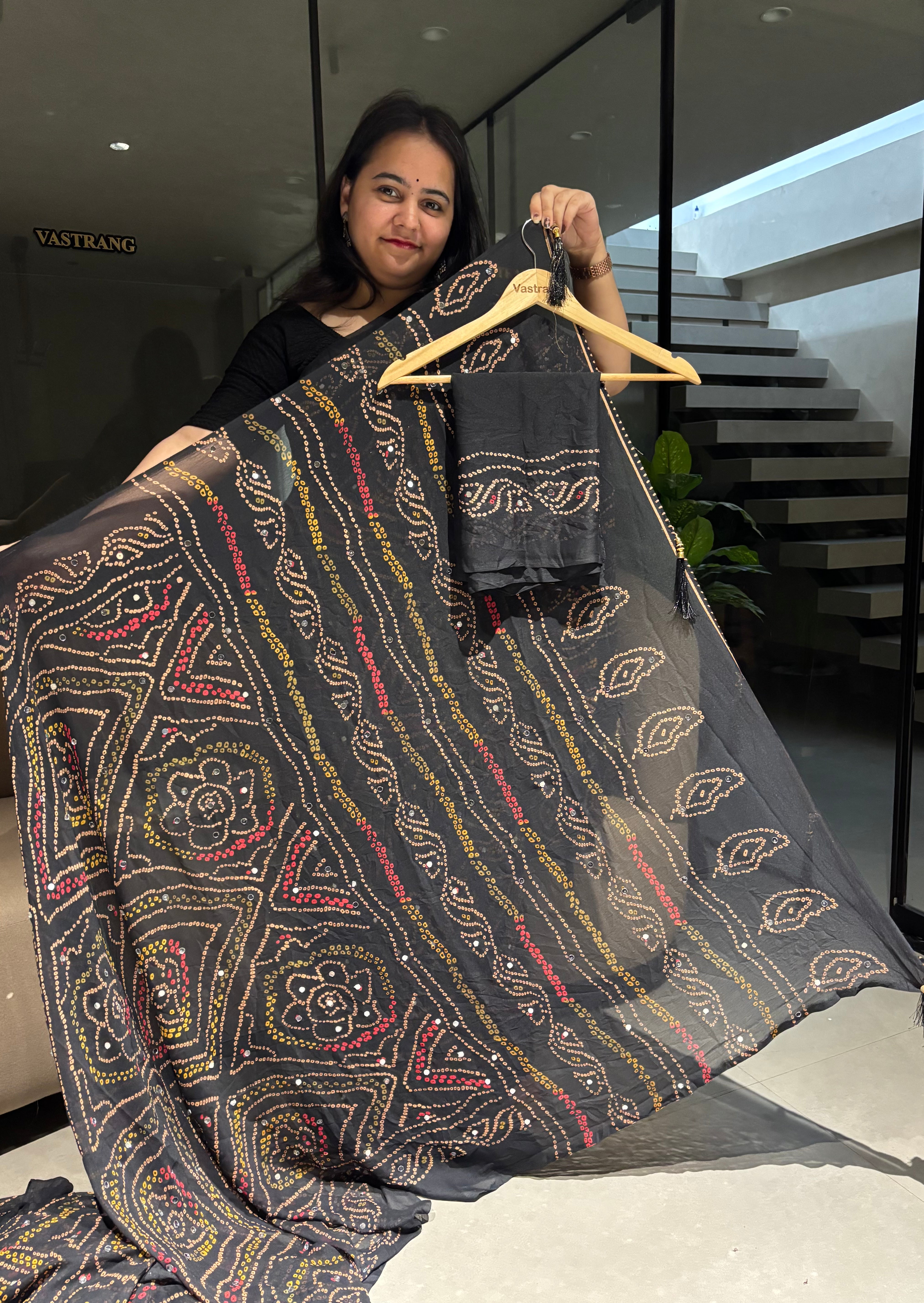 Blooming Party Wear Georgette Bandhani Print Tussels n Mirror Work Designer Saree With Blouse Piece
