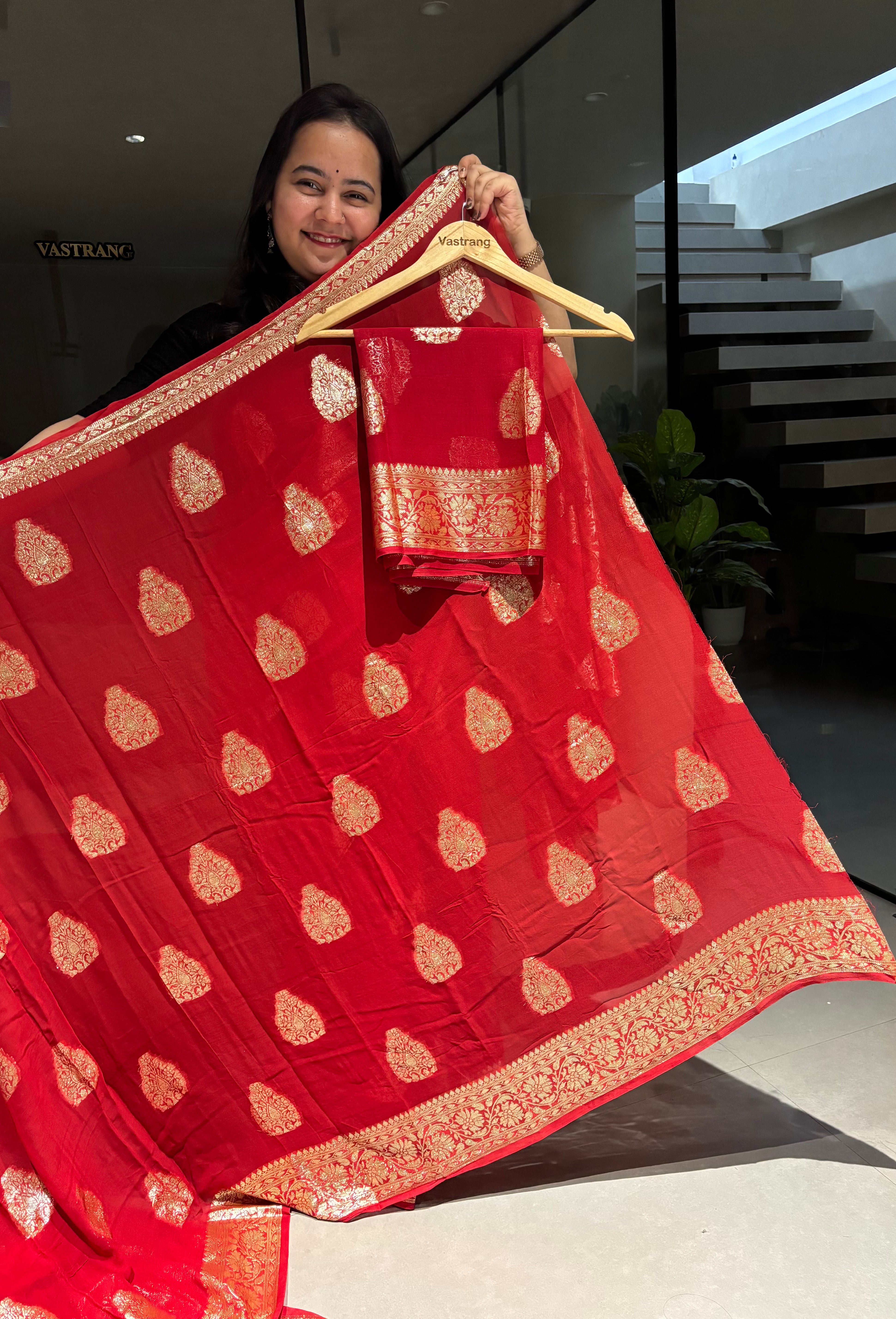 Gorgeous Party Wear Viscose Georgette Jacquard Zari Work Saree With Elegant Blouse Piece