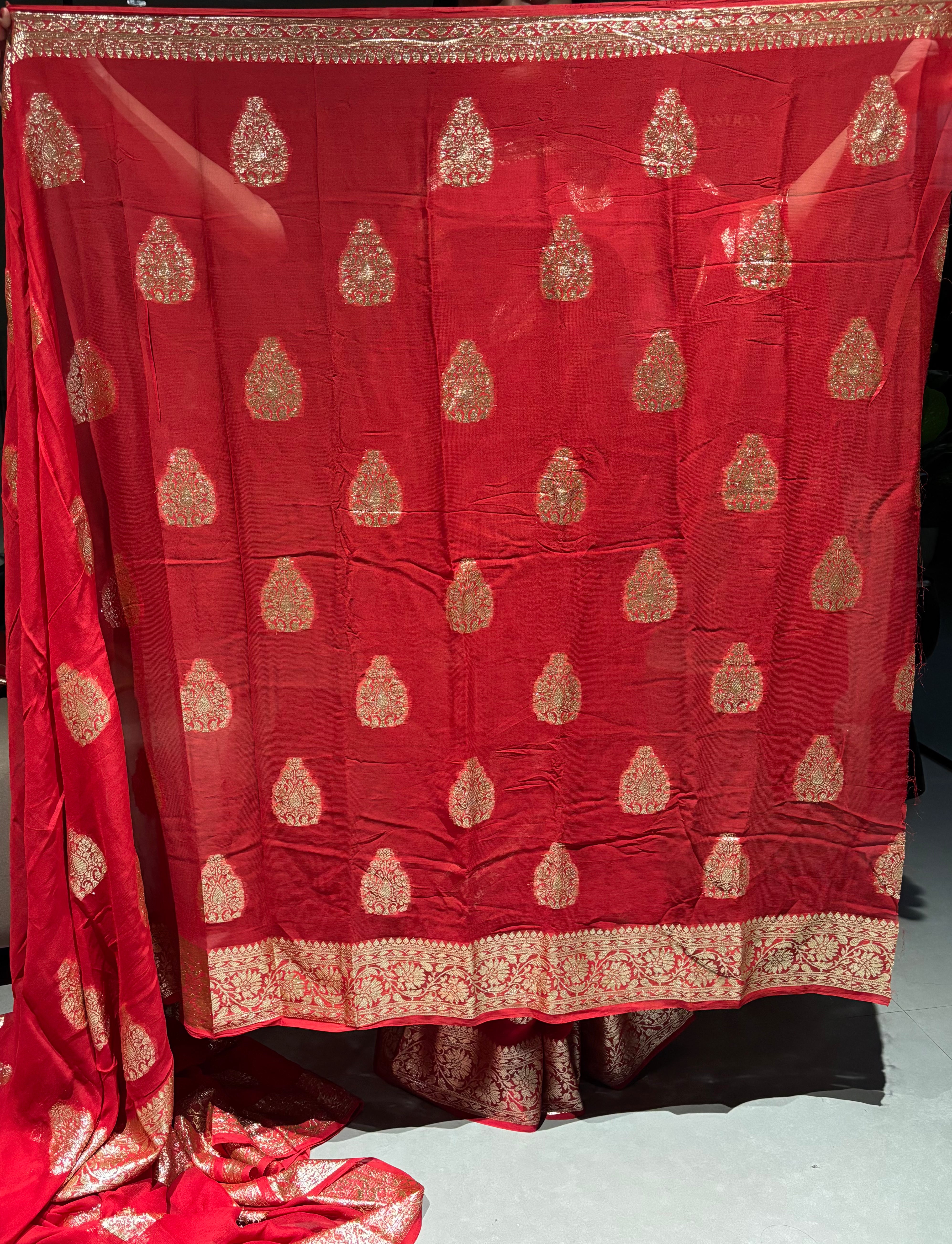 Gorgeous Party Wear Viscose Georgette Jacquard Zari Work Saree With Elegant Blouse Piece