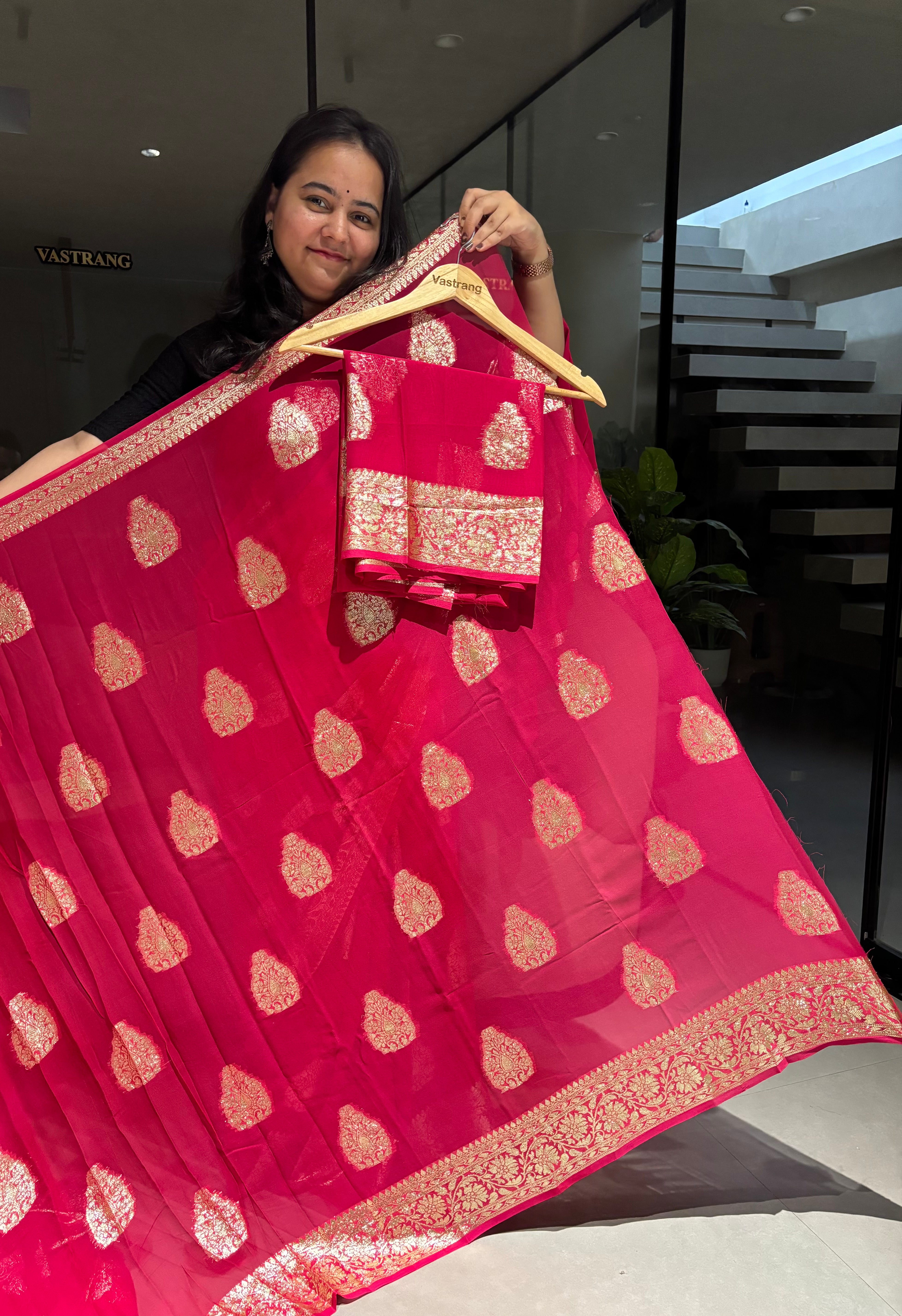 Gorgeous Party Wear Viscose Georgette Jacquard Zari Work Saree With Elegant Blouse Piece