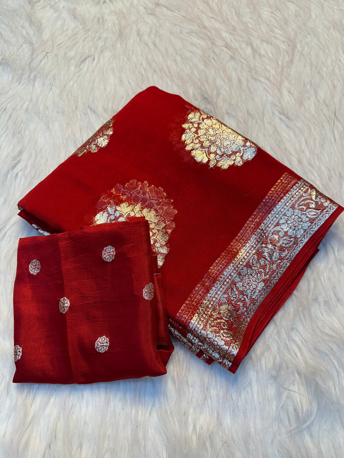 Effervescent Festive Wear Viscose Georgette Jacquard Zari Work Saree With Blouse Piece