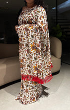 Load image into Gallery viewer, Desiring Function Wear Georgette Kalamkari Print n Beads Work Designer Saree With Contrast Blouse Piece
