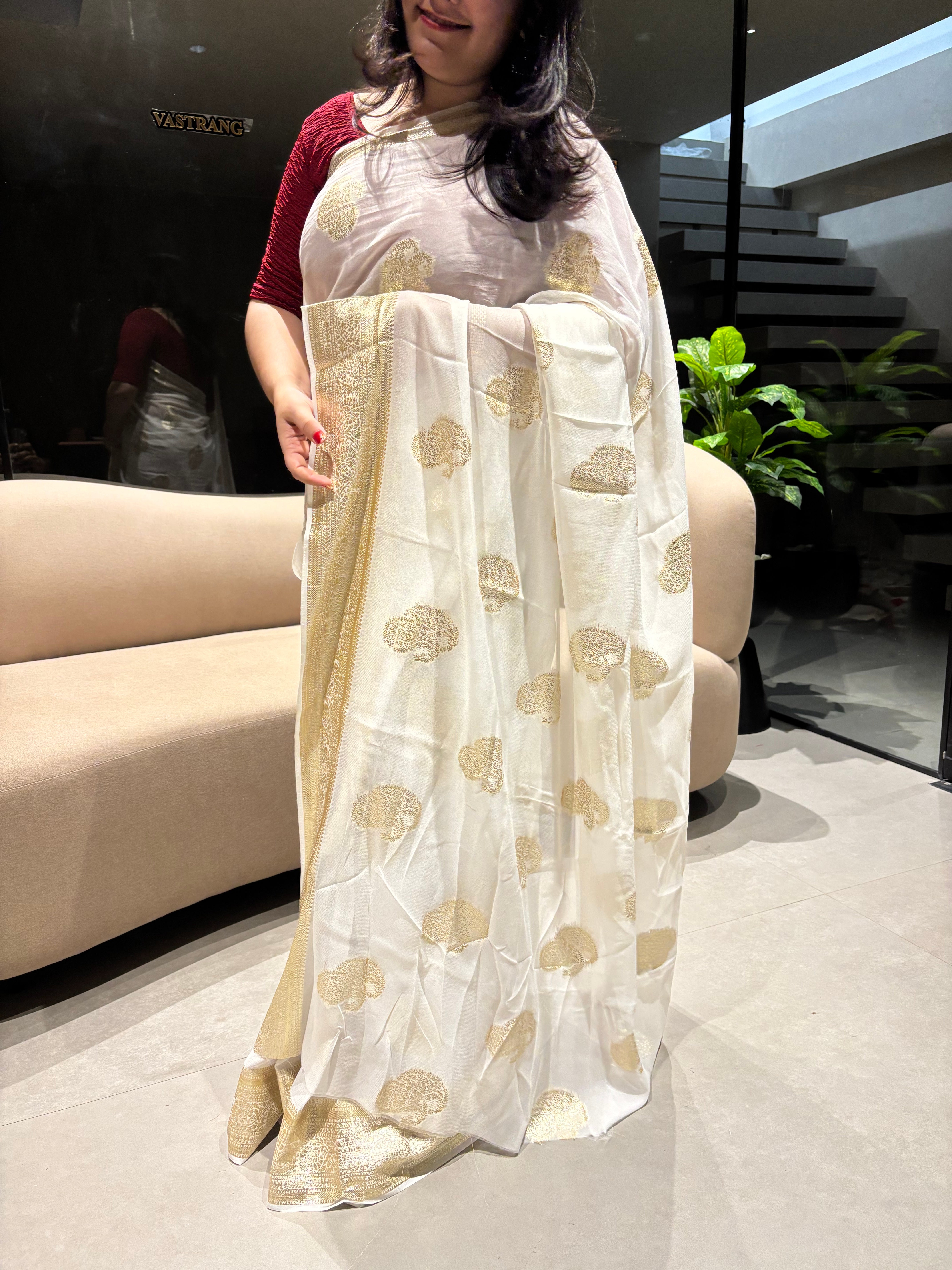New Festival Wear Viscose Georgette Jacquard Weaving Work Fancy Designer Saree With Blouse