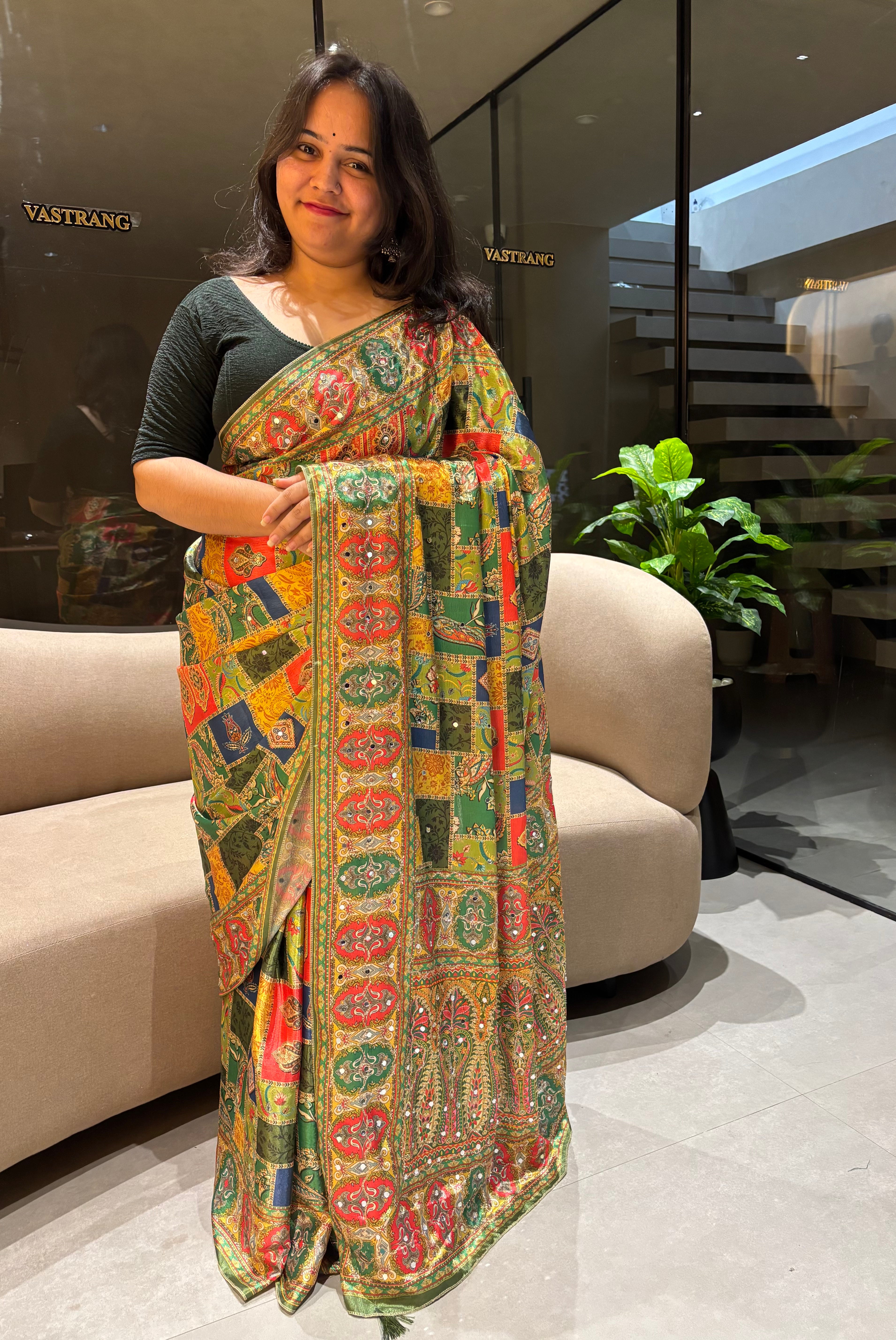 Charismatic Festive Wear Silk Rich Pallu Thread n Mirror Work Designer Saree With Blouse Piece