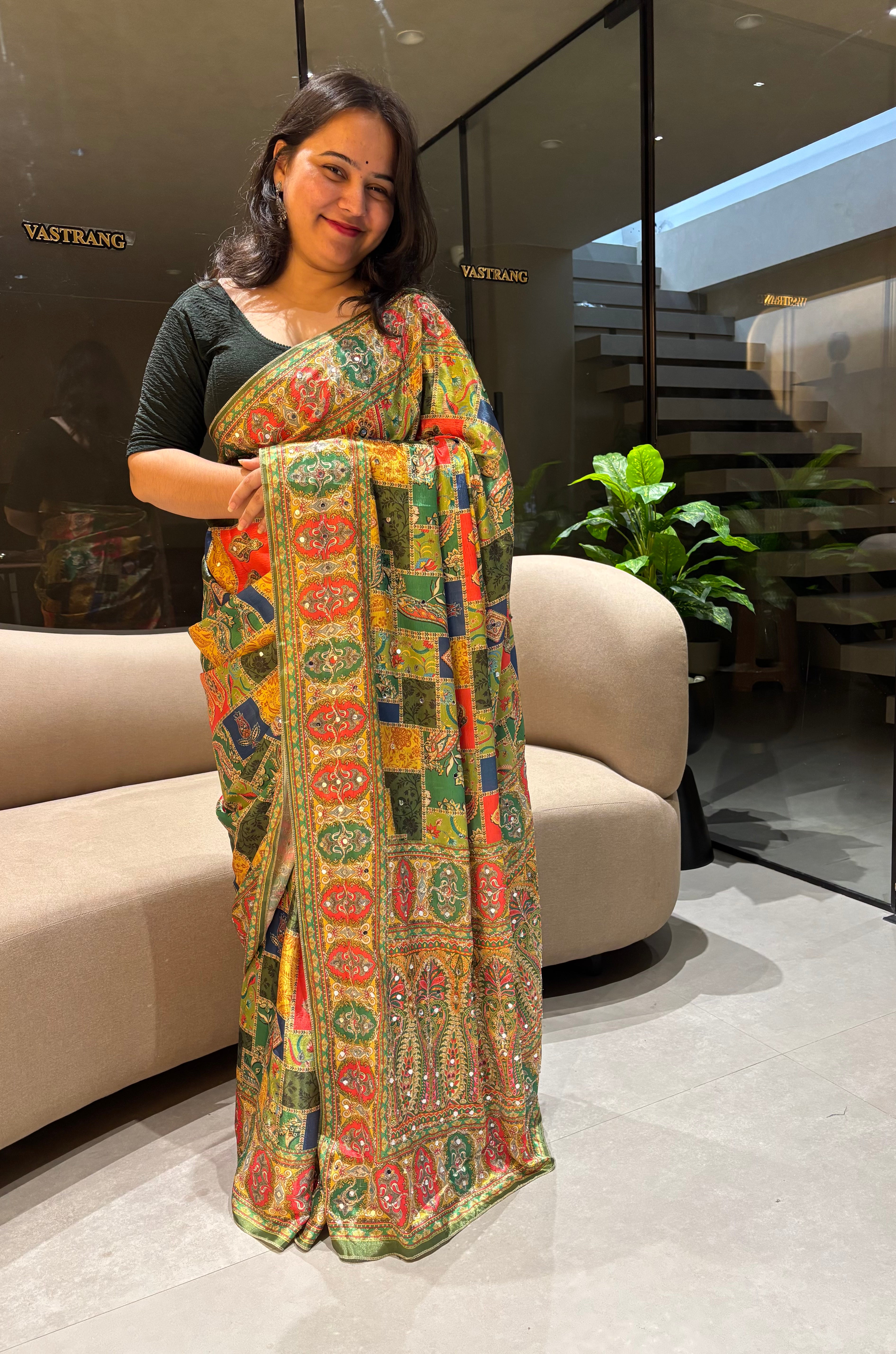Charismatic Festive Wear Silk Rich Pallu Thread n Mirror Work Designer Saree With Blouse Piece