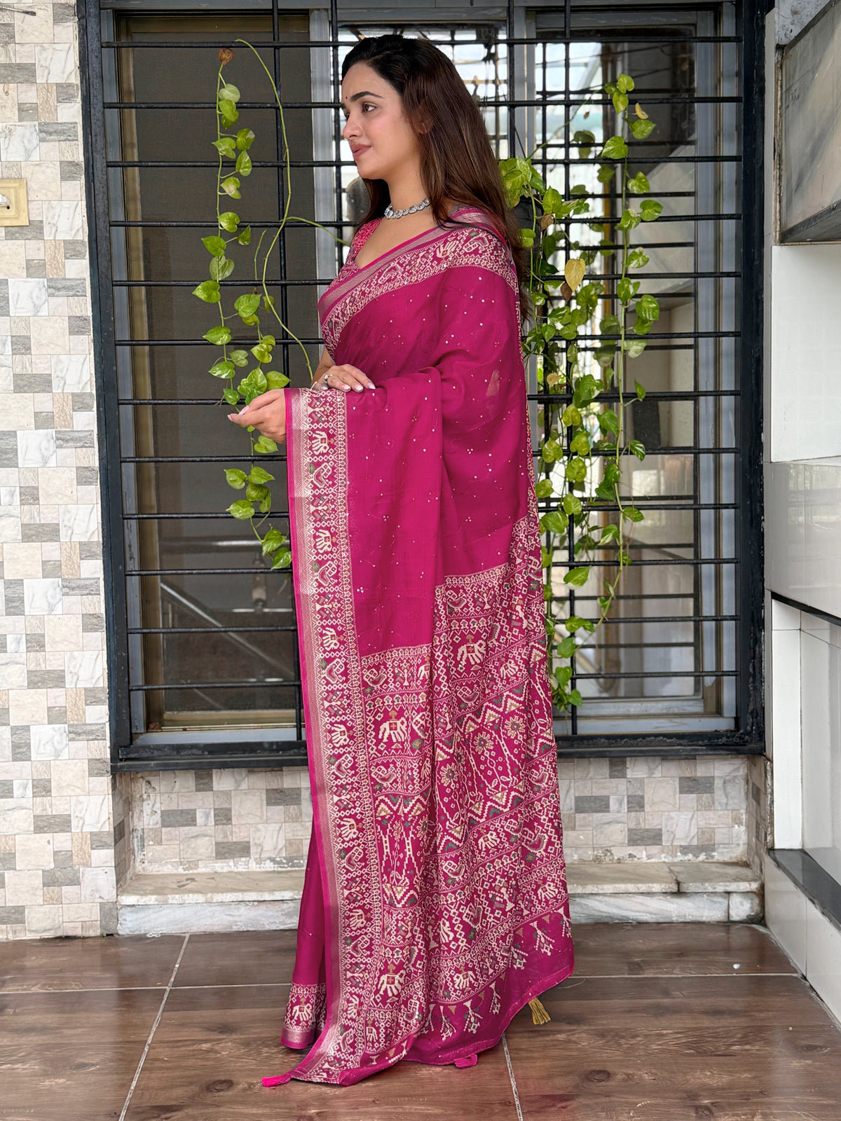 Entrancing Pure Mul Cotton Sequence  With Ajrakh Prined Fancy Designer Saree With Gratifying Blouse Piece
