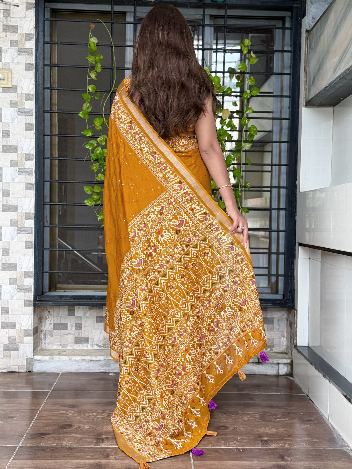 Entrancing Pure Mul Cotton Sequence  With Ajrakh Prined Fancy Designer Saree With Gratifying Blouse Piece