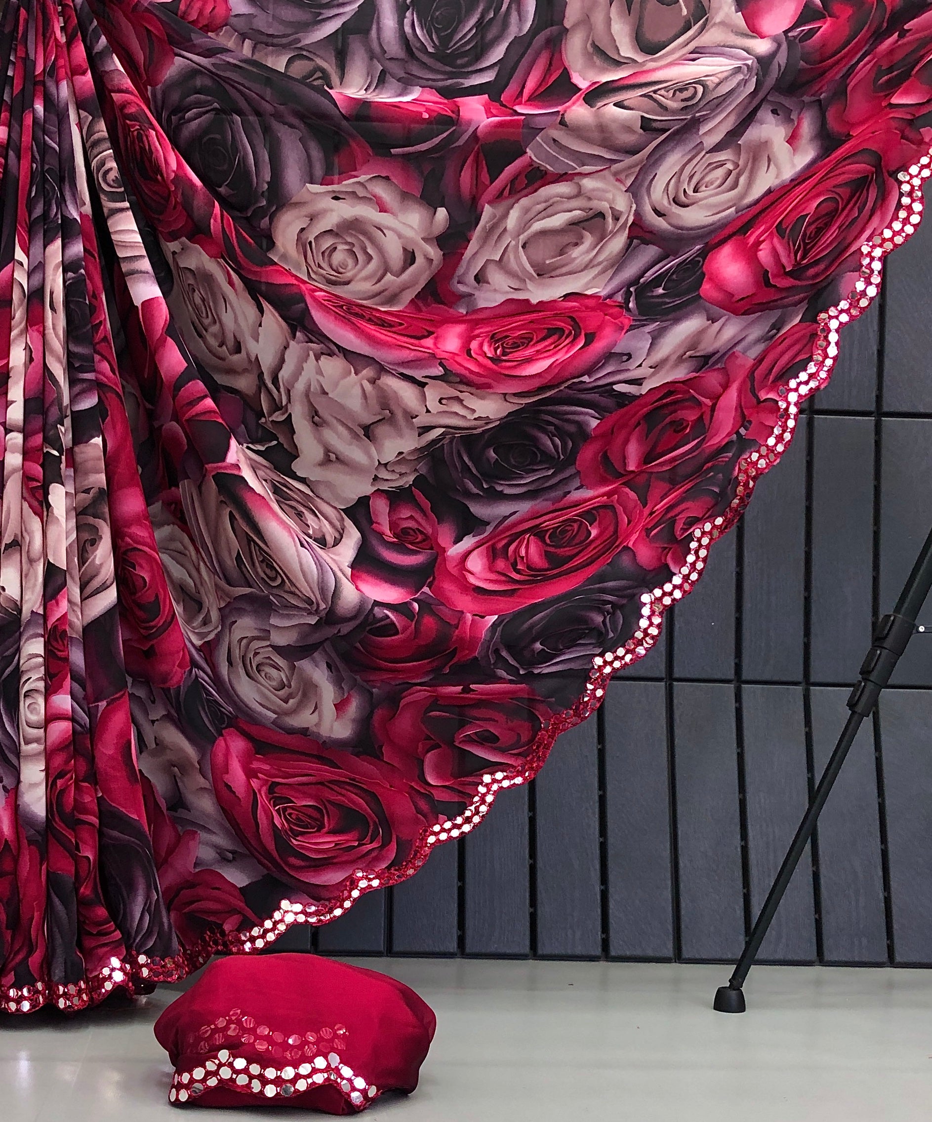 Gratifying Festive Wear Pure Soft Chiffon Floral Print Design Mirror Work Saree With Blouse Piece