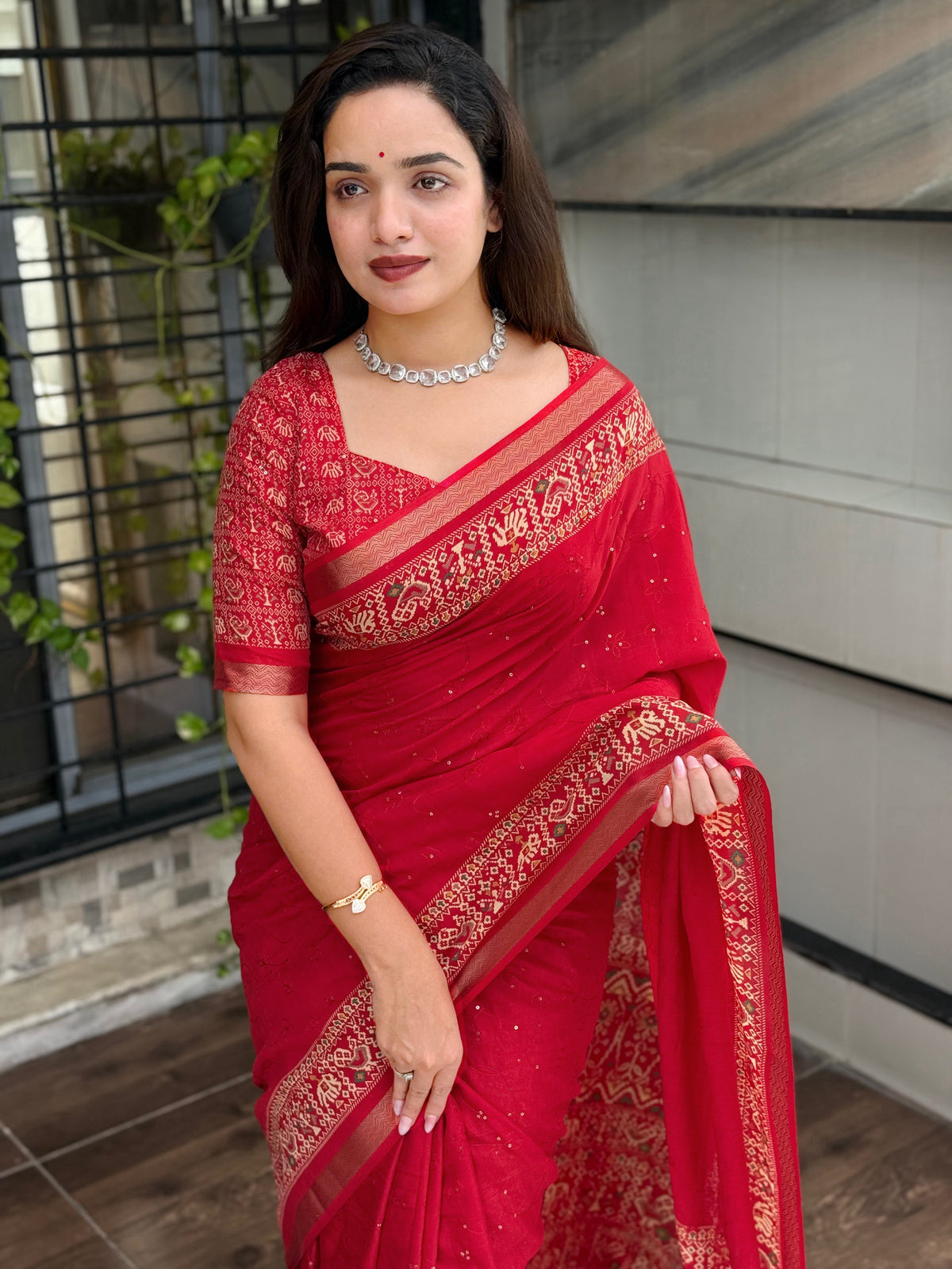 Entrancing Pure Mul Cotton Sequence  With Ajrakh Prined Fancy Designer Saree With Gratifying Blouse Piece