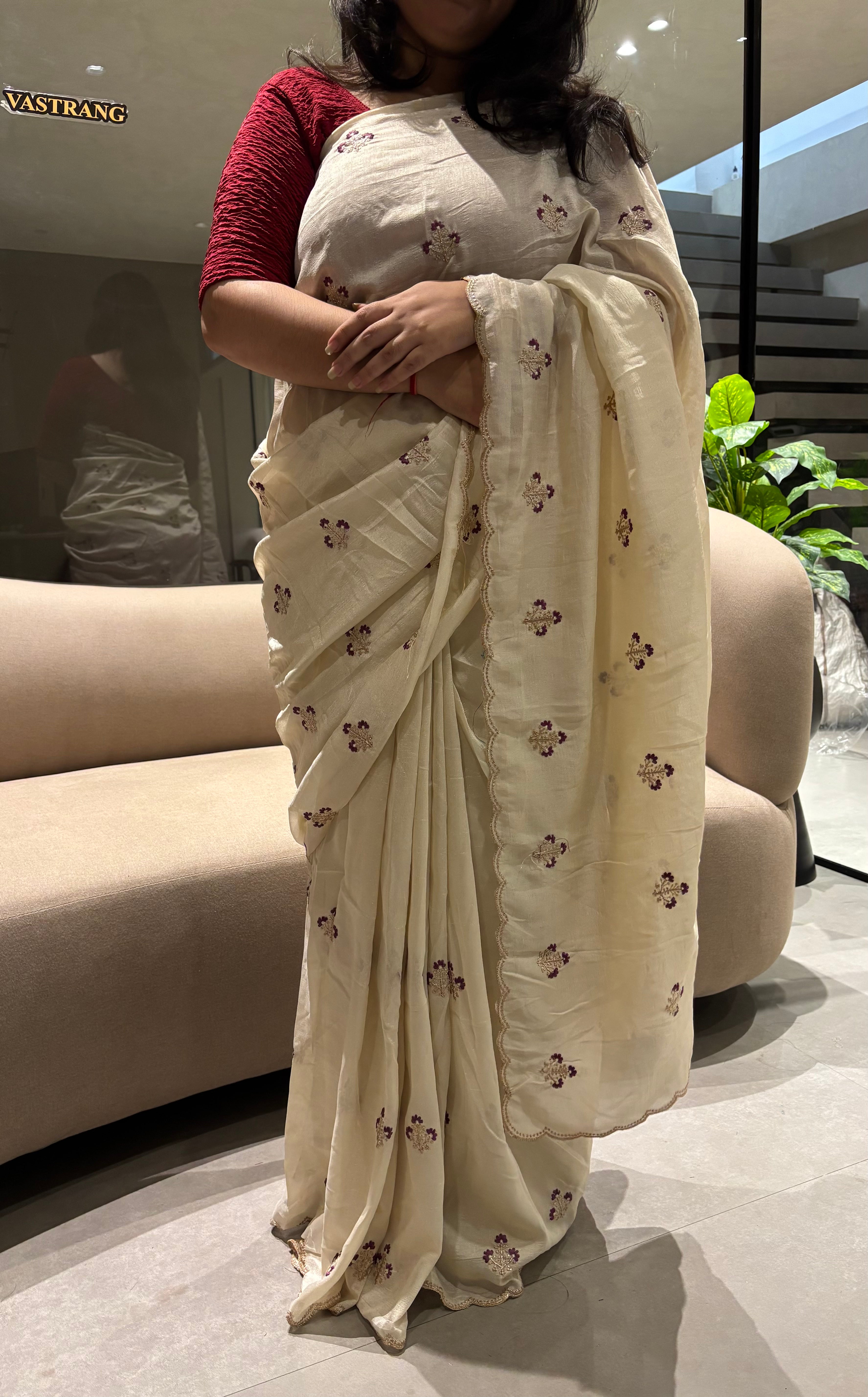 Gratifying Function Wear Silk Emboridery Work Fancy Designer Saree With Blouse Piece