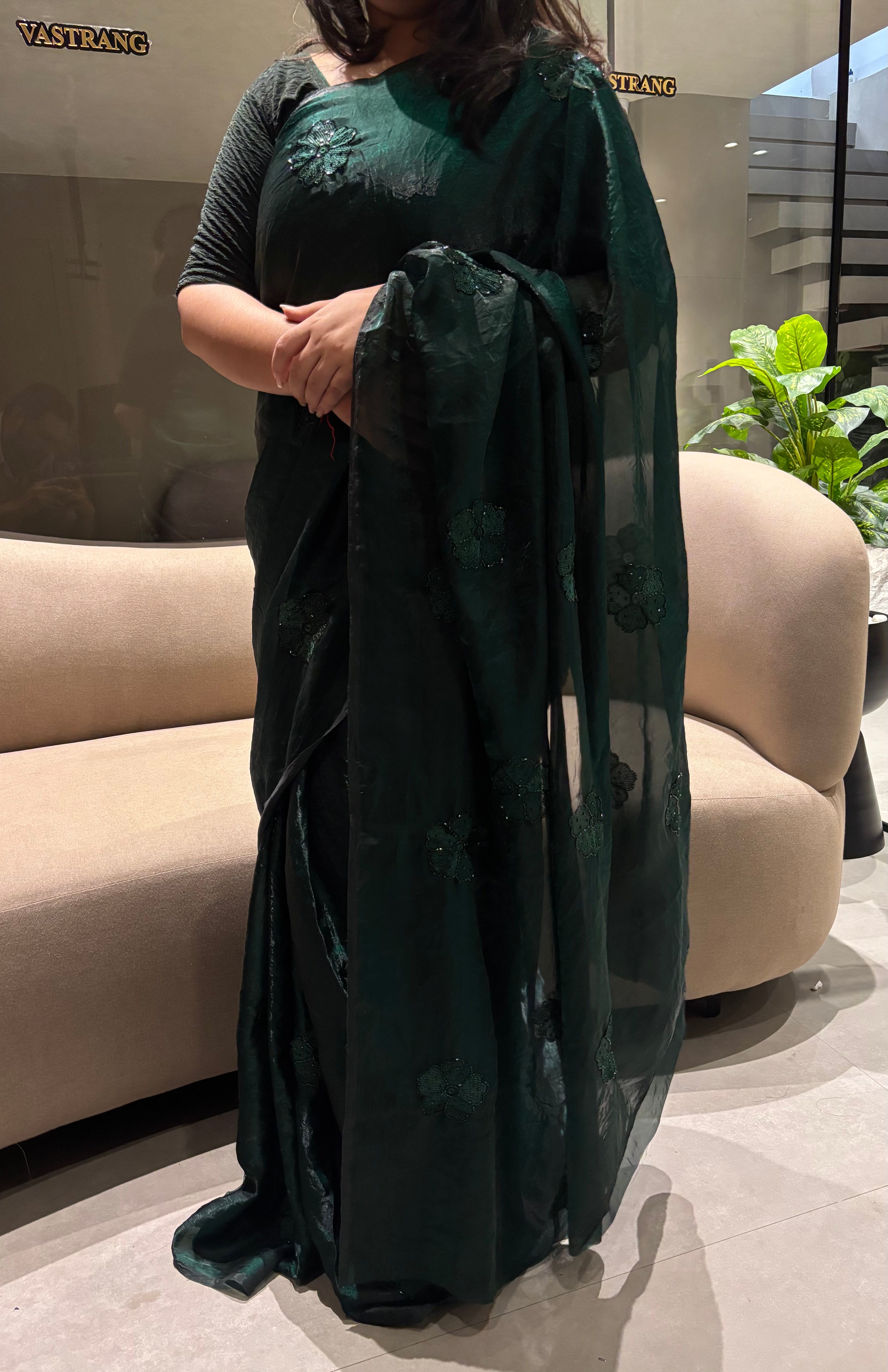 Prettiest Wedding Wear Silk Embroidery Thread n Beads Work Designer Saree With Blouse Piece