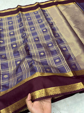 Load image into Gallery viewer, Mellifluous Function Wear Pure Soft Silk Jari Border Weaving Pallu Designer Saree With Blouse Piece
