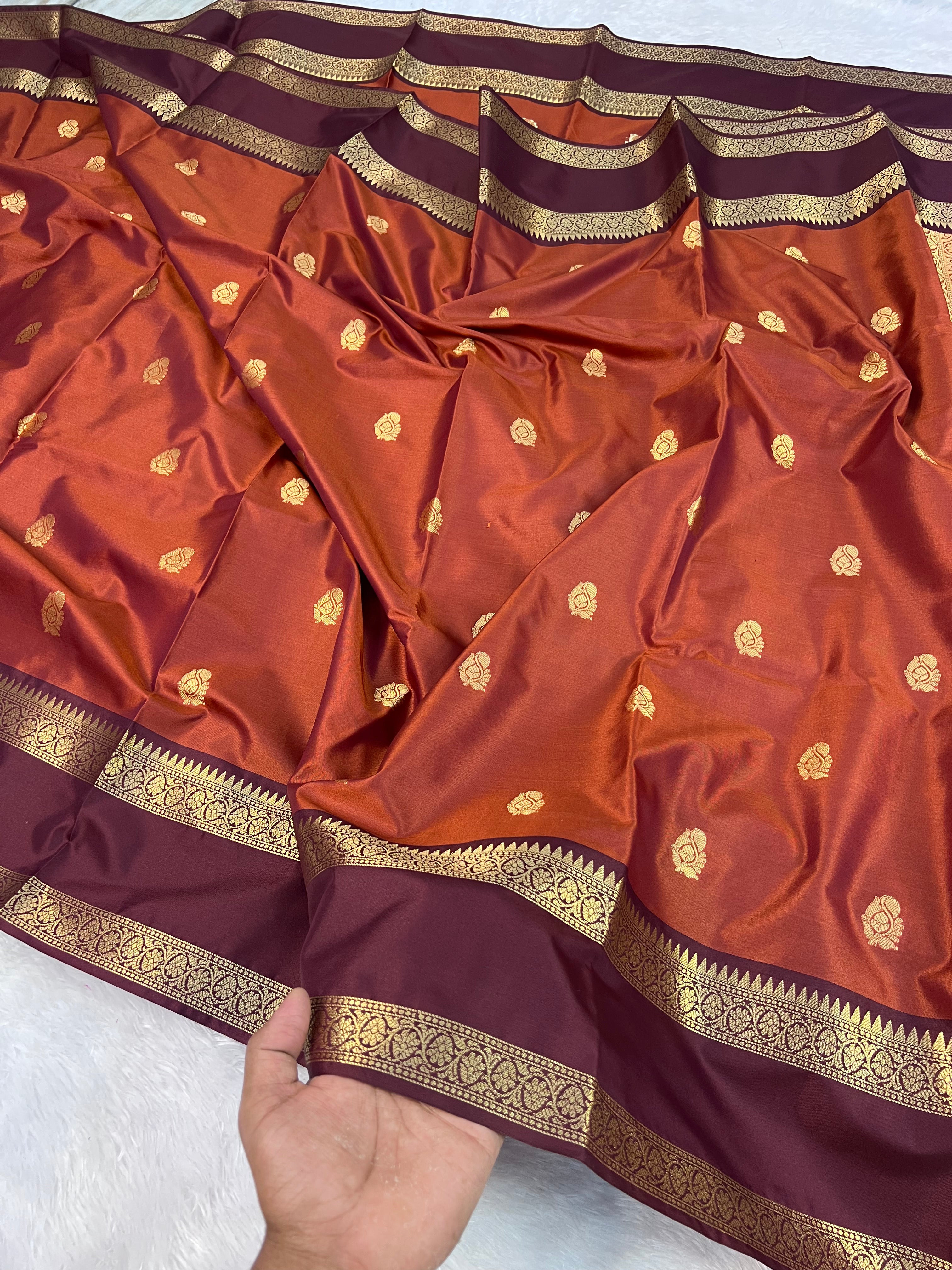 Incredible Festive Wear Pure Soft Silk Jari Border Weaving Pallu Fancy Saree With Blouse Piece