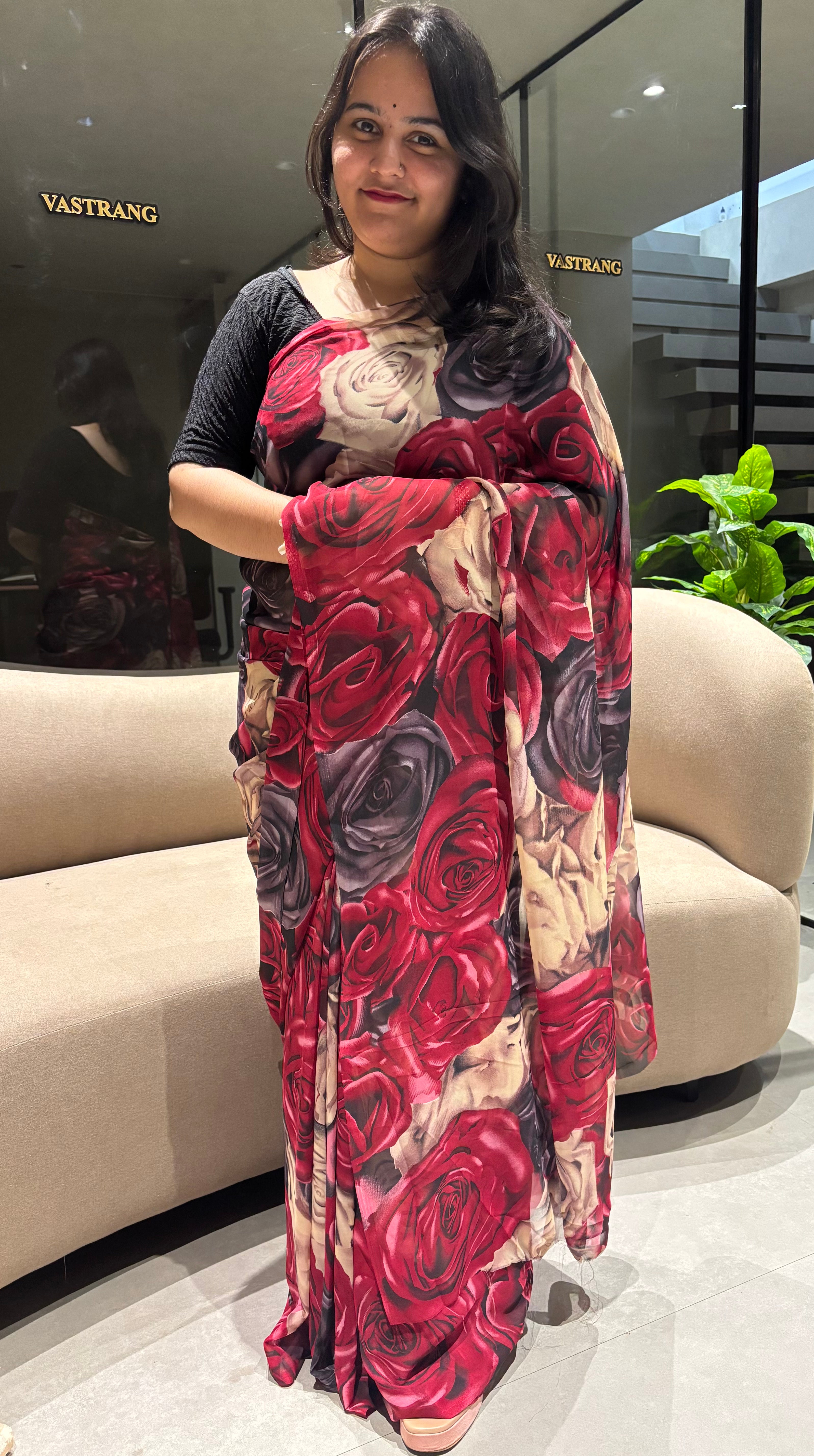 Quintessential Function Wear Pure Soft Chiffon Floral Print Design Saree With Embroidery Work Blouse Piece