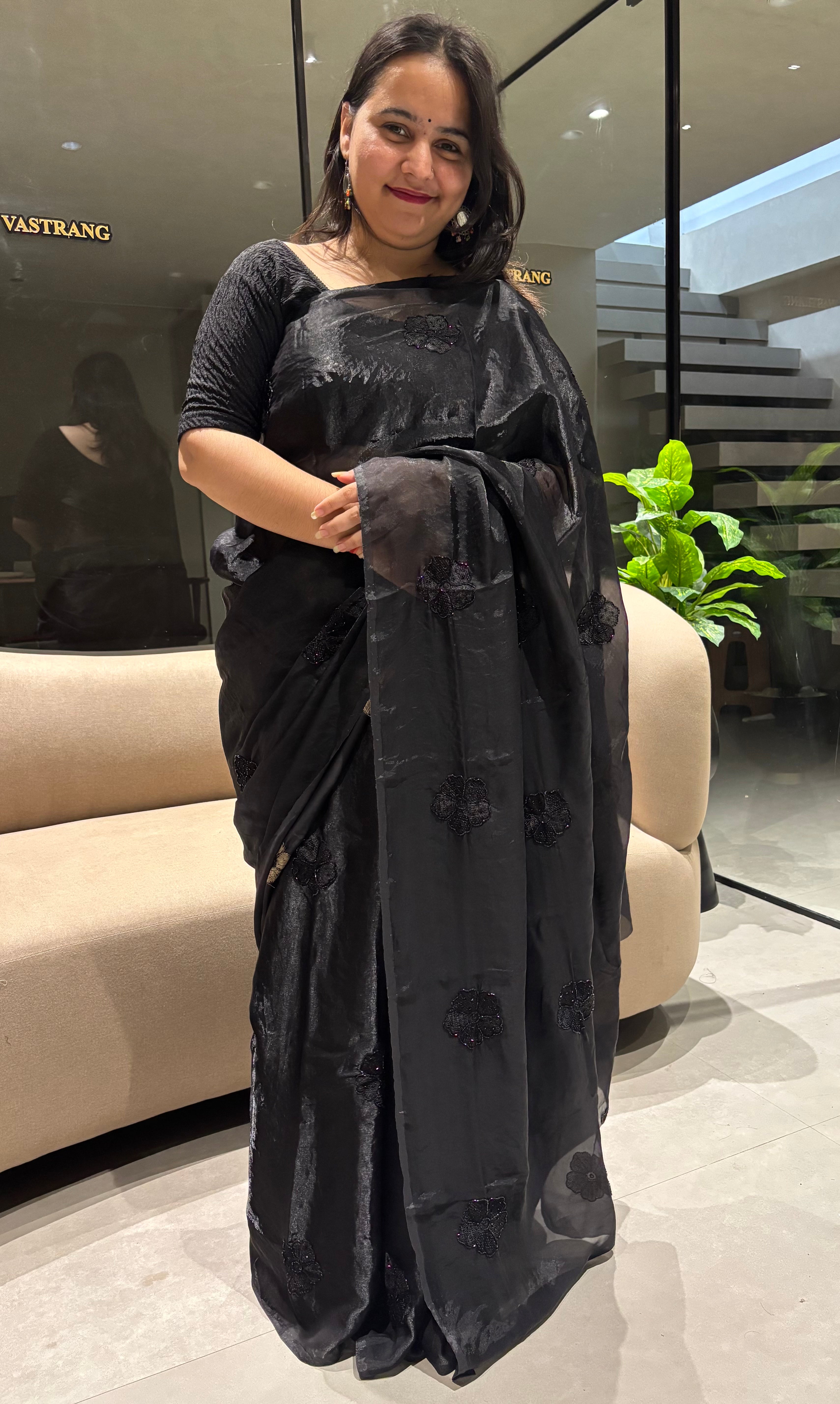 Prettiest Wedding Wear Silk Embroidery Thread n Beads Work Designer Saree With Blouse Piece