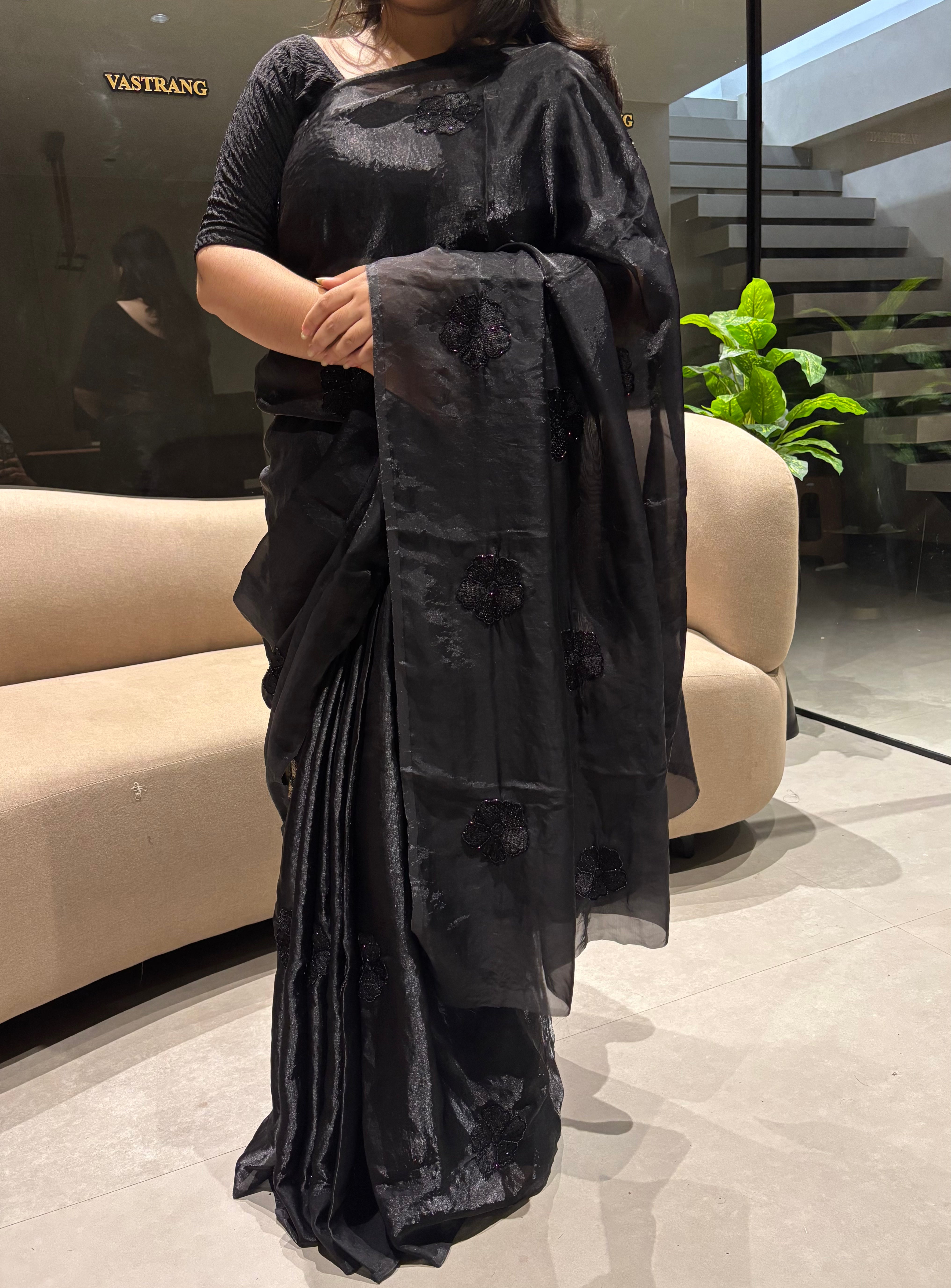 Prettiest Wedding Wear Silk Embroidery Thread n Beads Work Designer Saree With Blouse Piece