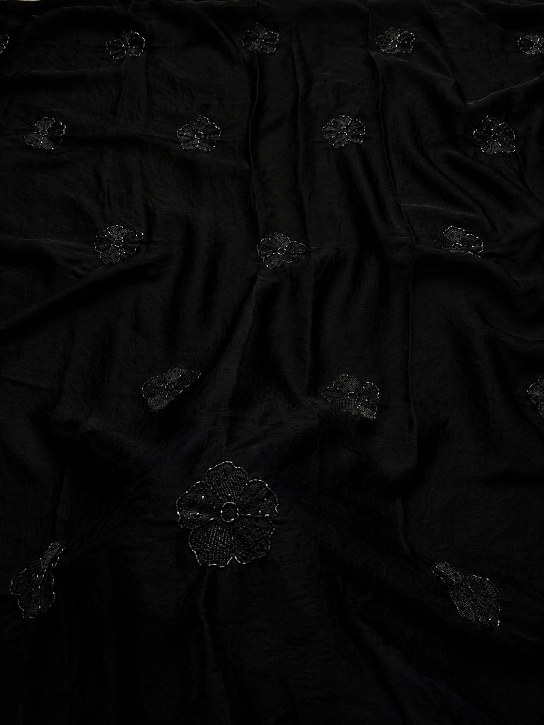 Prettiest Wedding Wear Silk Embroidery Thread n Beads Work Designer Saree With Blouse Piece