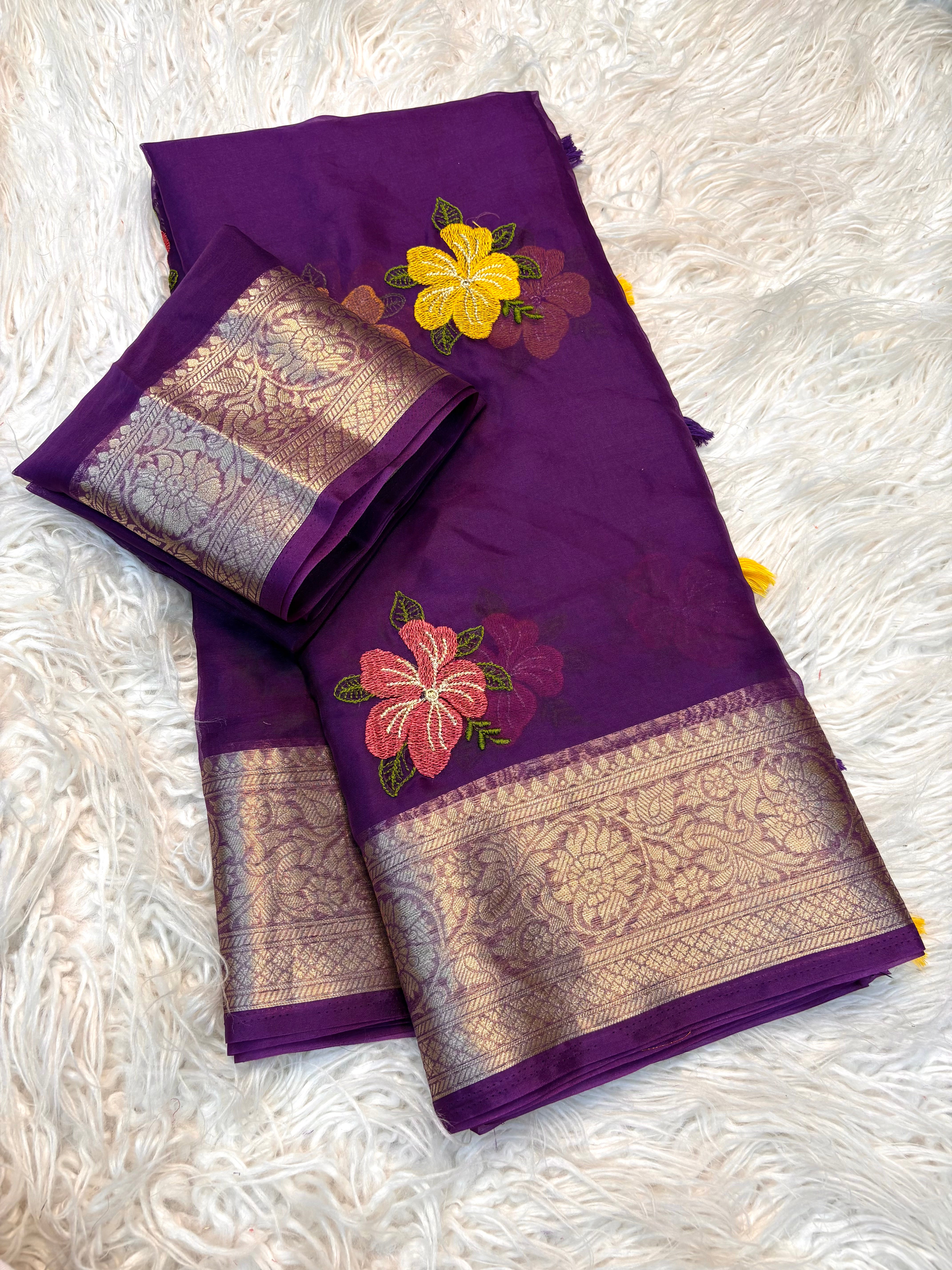 Effervescent Function Wear Organza Jacqurad Weaving Border Flower Thread Embroiderey Work Fancy Saree