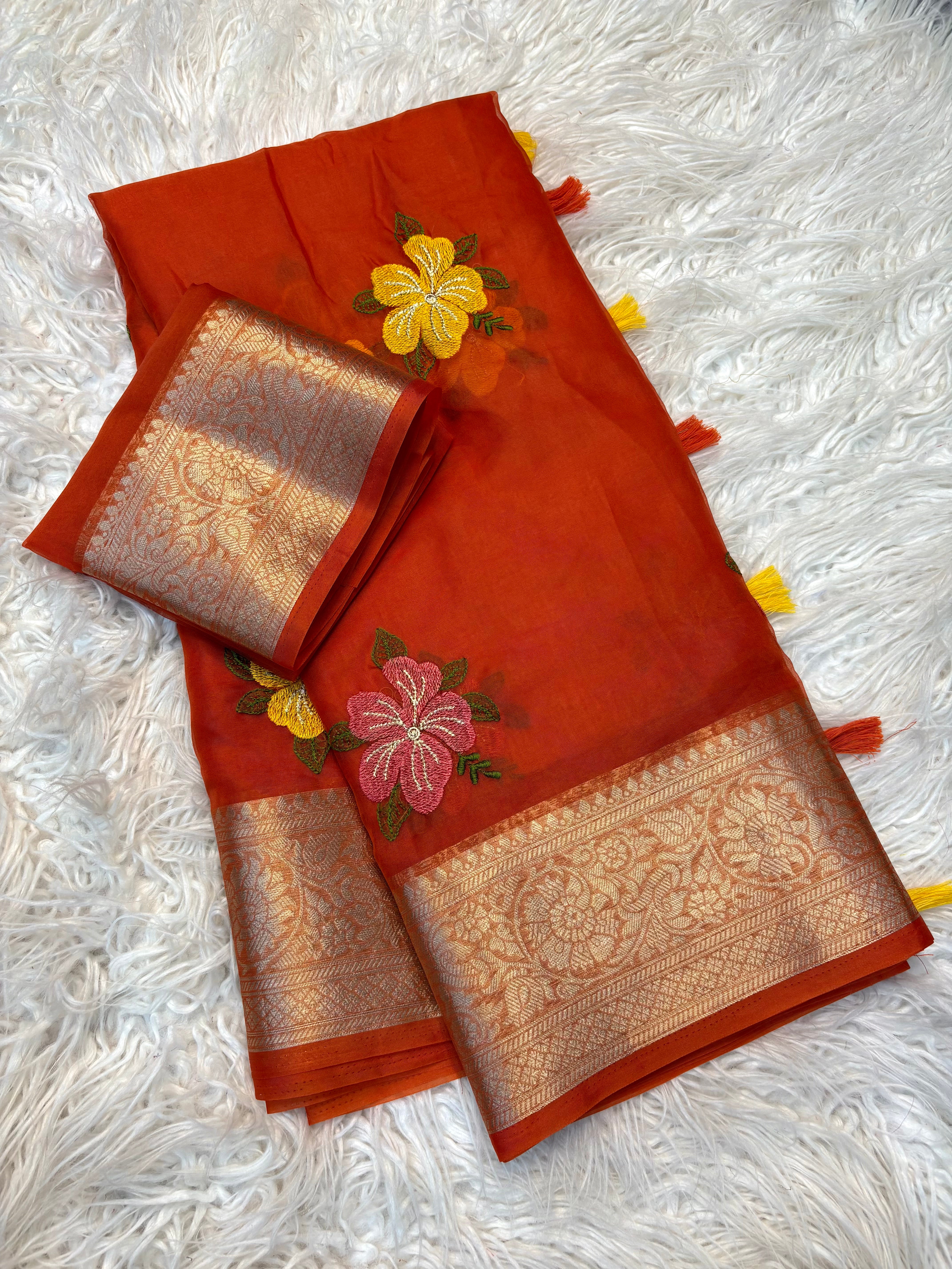 Effervescent Function Wear Organza Jacqurad Weaving Border Flower Thread Embroiderey Work Fancy Saree