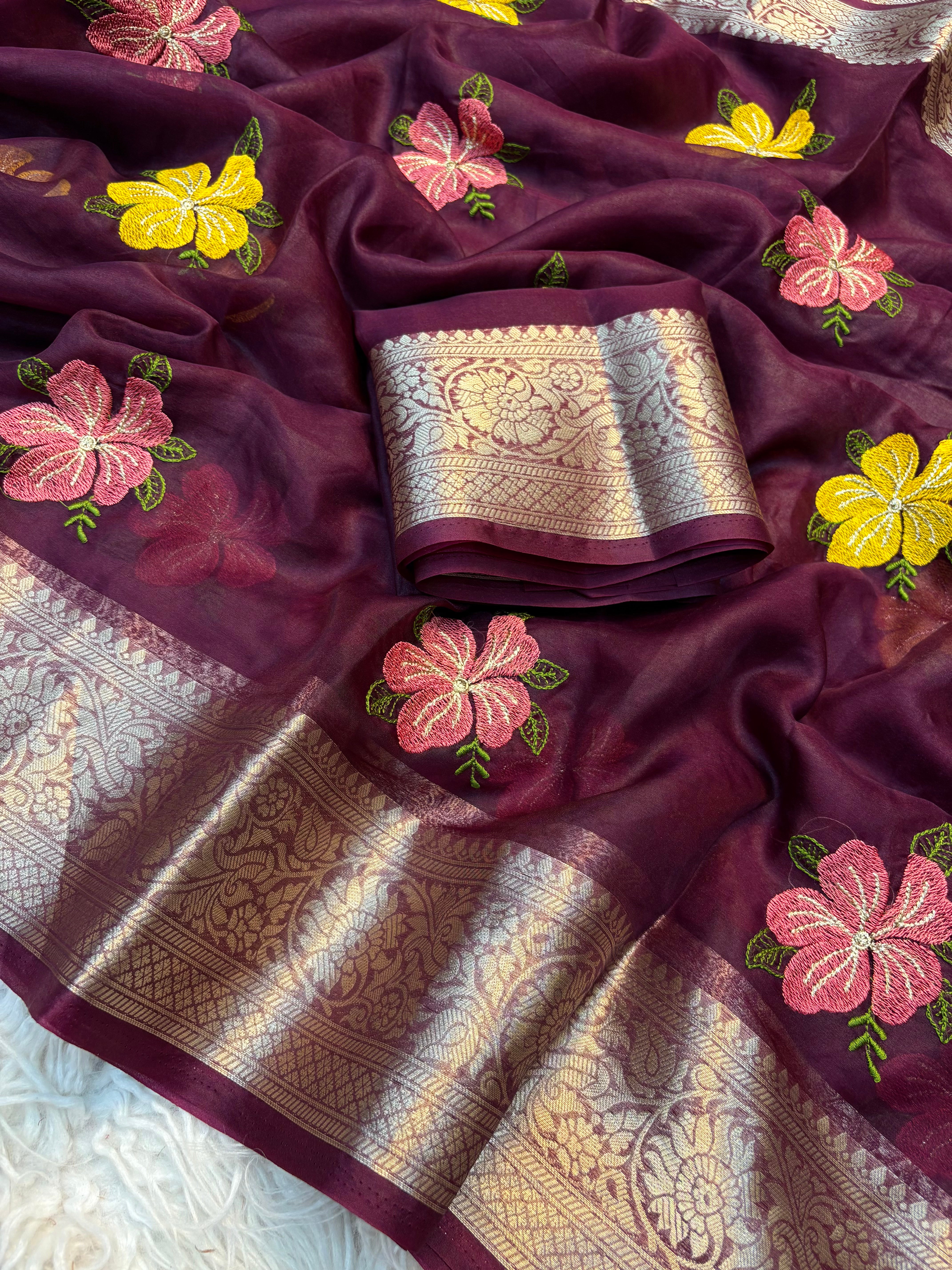 Effervescent Function Wear Organza Jacqurad Weaving Border Flower Thread Embroiderey Work Fancy Saree