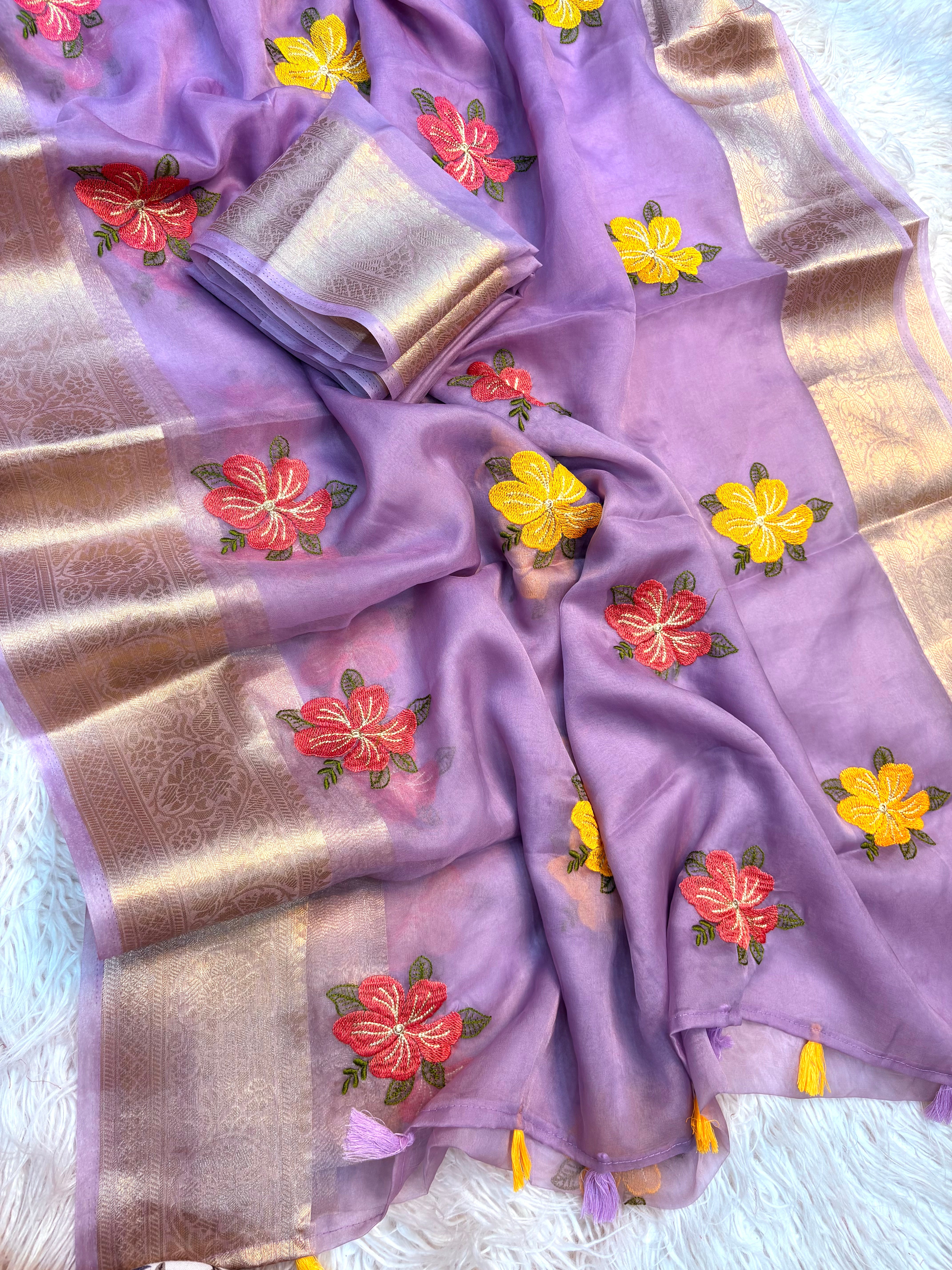 Effervescent Function Wear Organza Jacqurad Weaving Border Flower Thread Embroiderey Work Fancy Saree