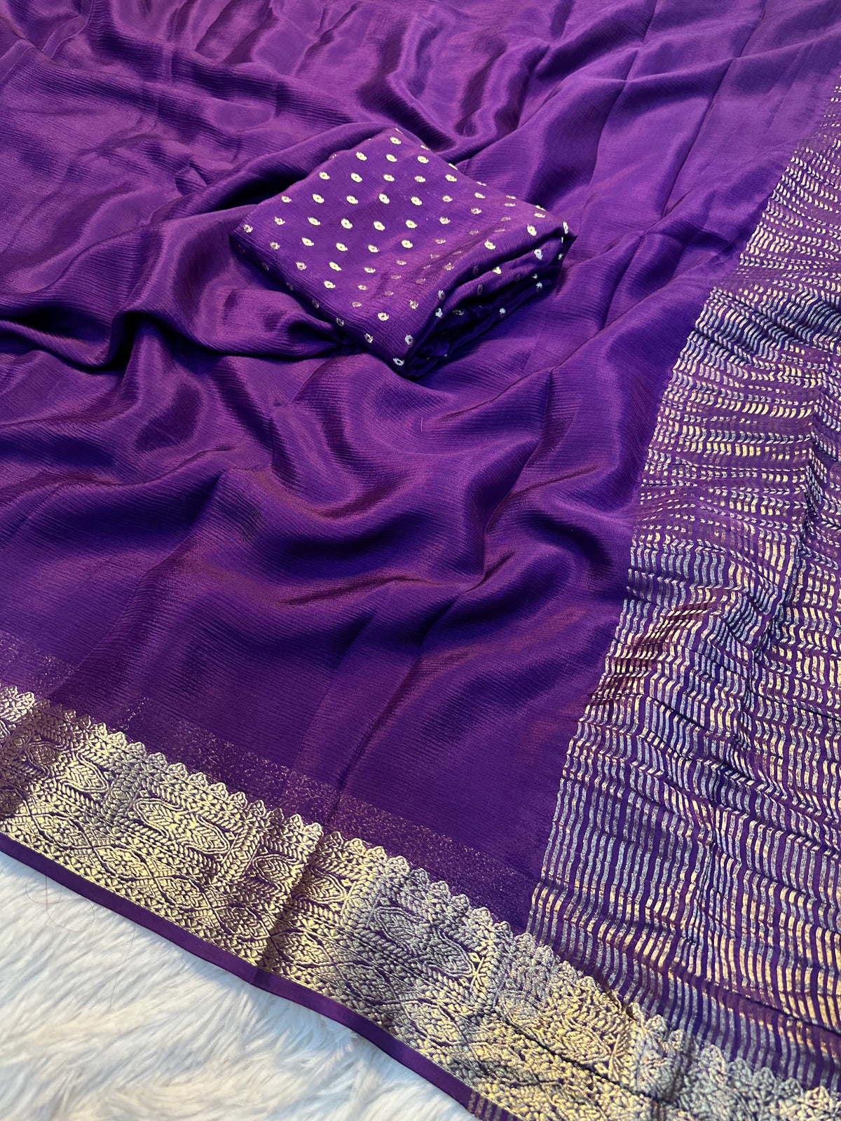 Effervescent Function Wear Chinnon Silk Jacquard Border Work Rich Pallu Fancy Saree With Blouse Piece