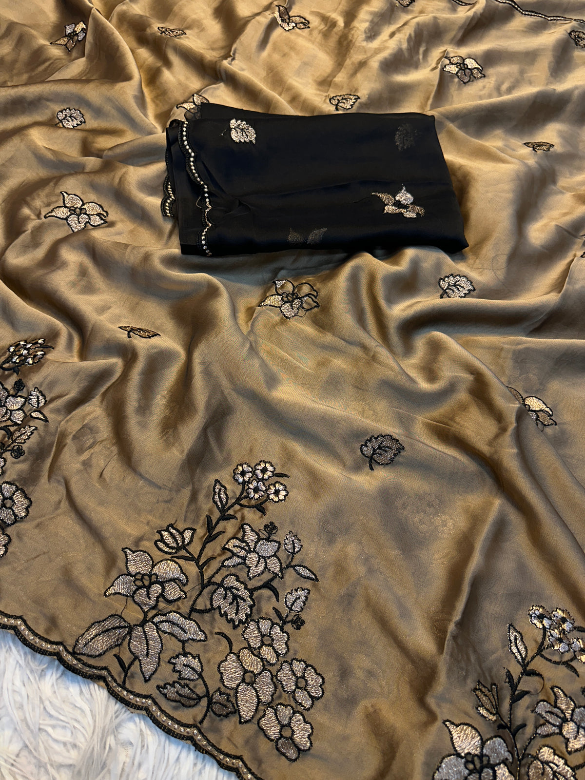 Amazing Wedding Wear Rangoli Silk Embroidery n Cut Work Border Fancy Saree With Contrast Blouse Piece
