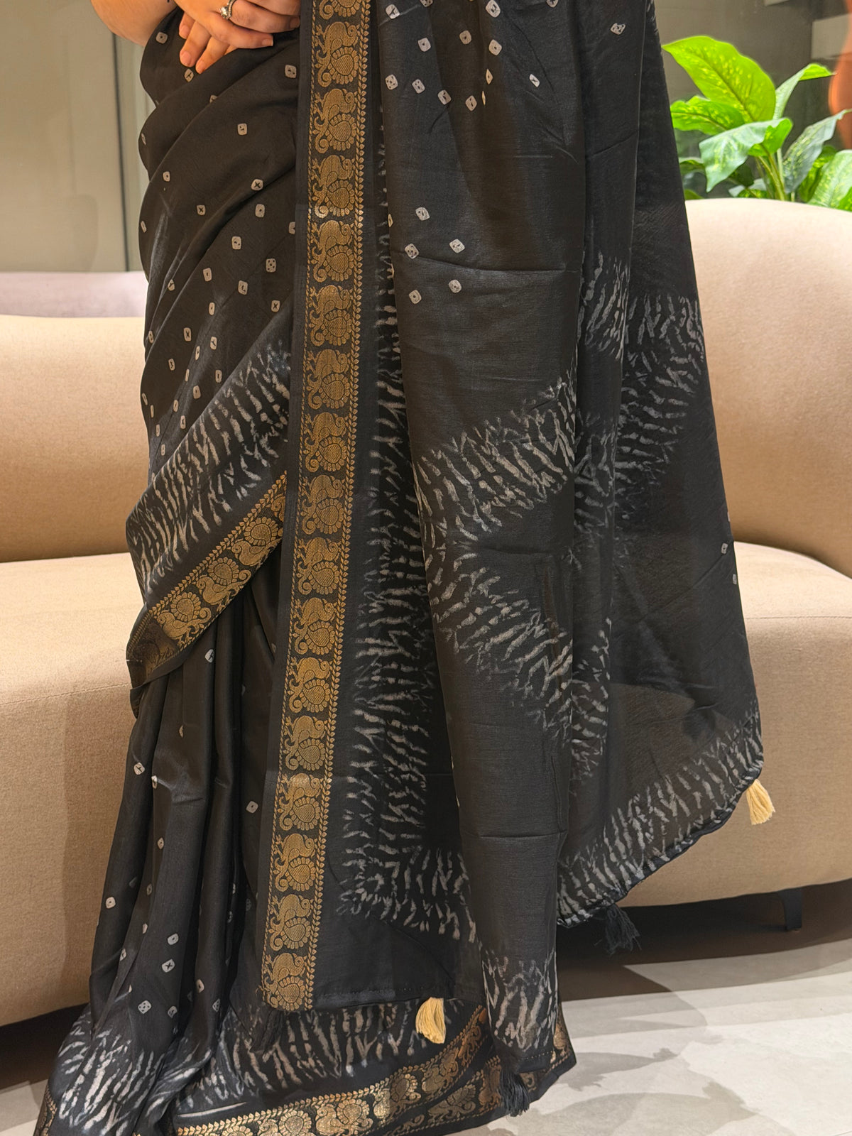 Evocative Function Wear Silk Pint Design Jacquard Border Fancy Saree With Blouse Piece