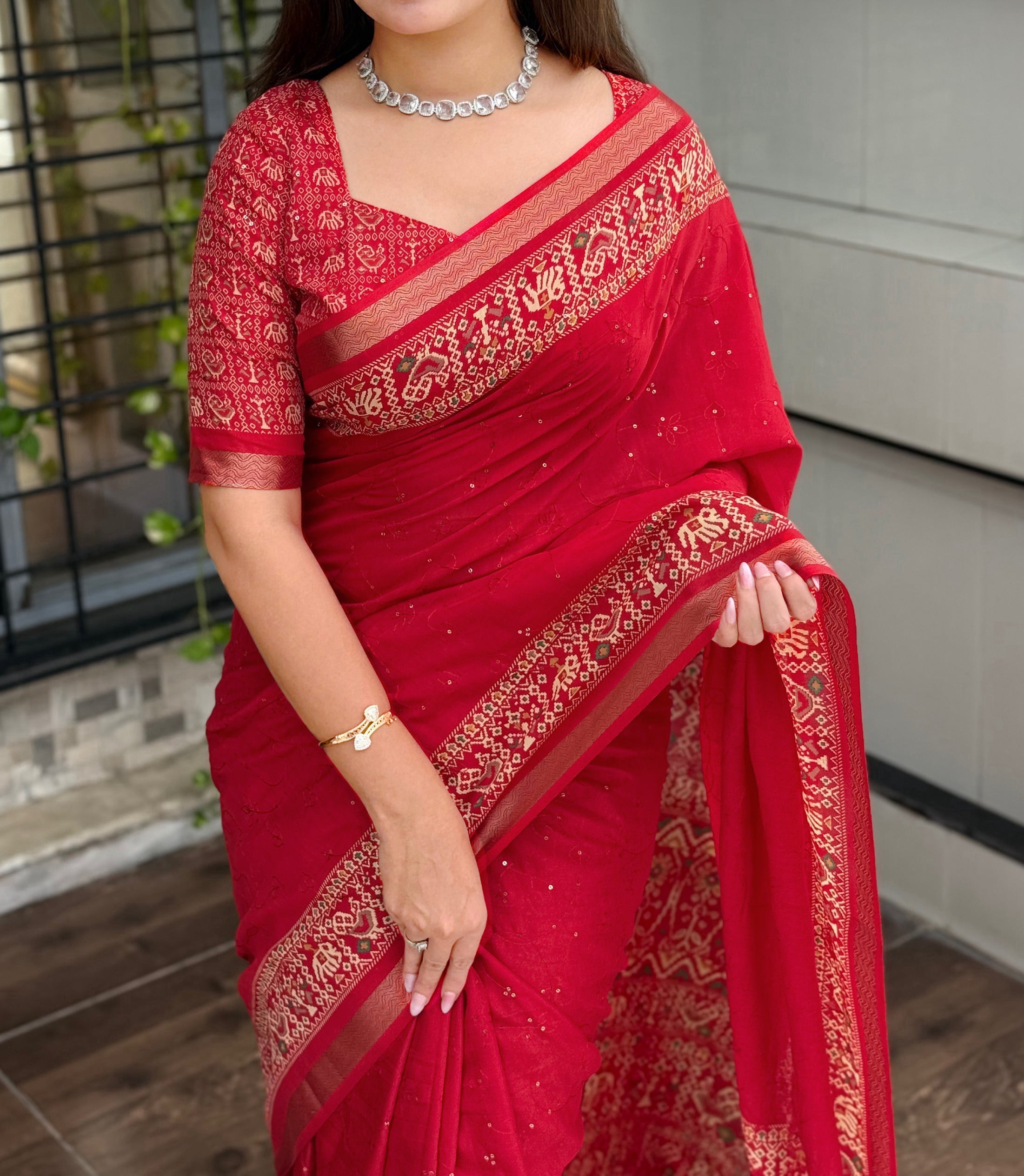 Entrancing Pure Mul Cotton Sequence  With Ajrakh Prined Fancy Designer Saree With Gratifying Blouse Piece