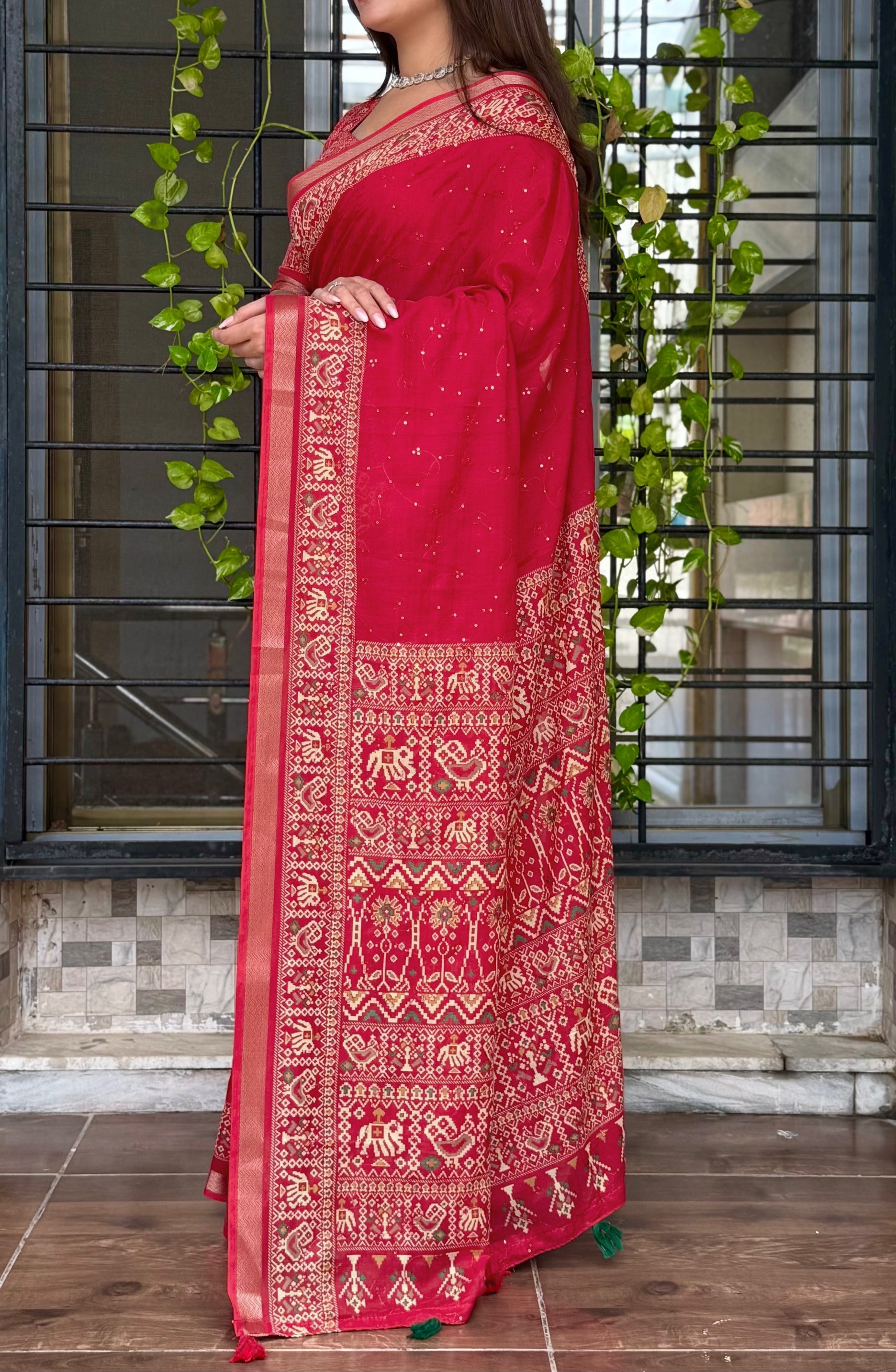 Entrancing Pure Mul Cotton Sequence  With Ajrakh Prined Fancy Designer Saree With Gratifying Blouse Piece